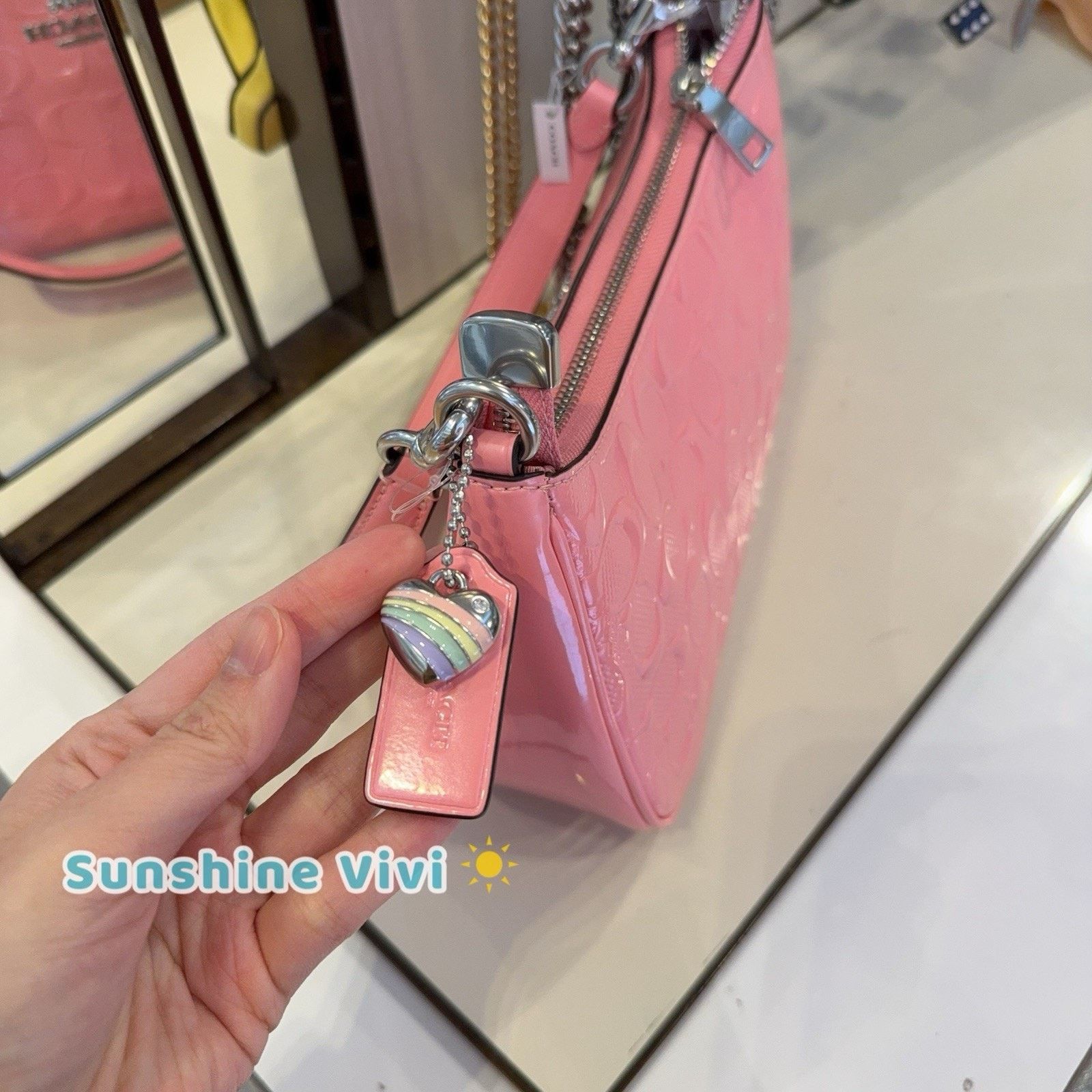 Coach NWT Coach CDA98 Teri Shoulder Bag Leather Heart Charm Pink Size ONE SIZE - 7 Thumbnail