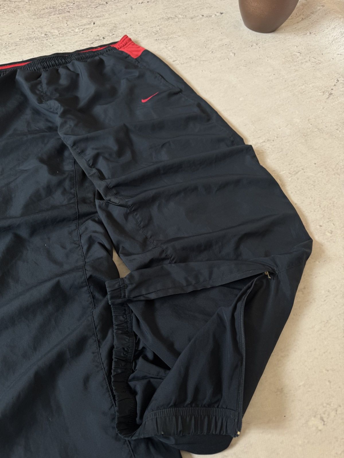 Nike × Vintage NIKE ARSENAL NYLON VINTAGE Y2K BAGGY FIT PANTS SWEATPANTS Size US 34 / EU 50 - 3 Thumbnail
