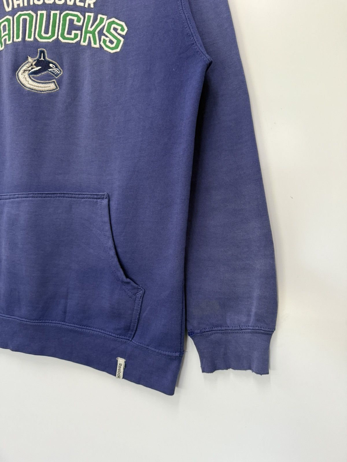 Crash Vancouver × Reebok × Vintage 🔥 Vintage Reebok Hockey Ice Vancouver Canuks Hoodie Sweat Size US S / EU 44-46 / 1 - 2 Thumbnail