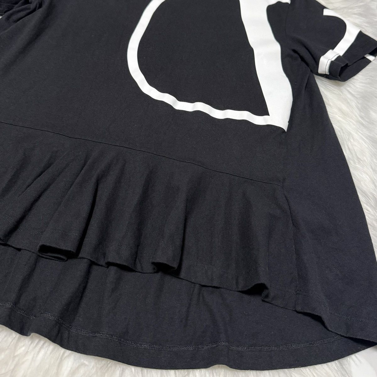 Valentino Authentic Valentino Ruffled Short-Sleeved T-Shirt Top, XS Size XS / US 0-2 / IT 36-38 - 10 Thumbnail
