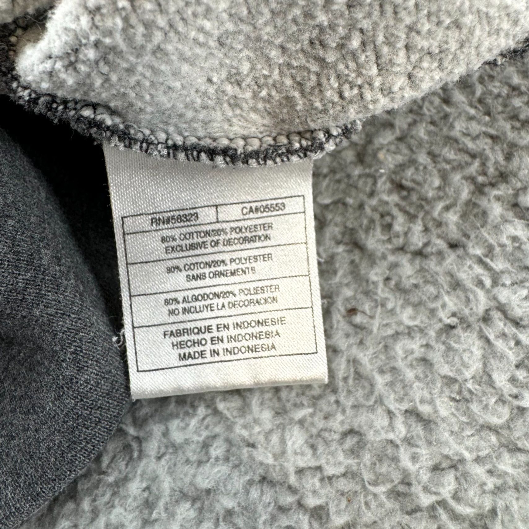 Nike VINTAGE Nike Men's Long Sleeve Raglan Crew Neck Mini Swoosh Sweatshirt Gray M Size Size US M / EU 48-50 / 2 - 4 Thumbnail