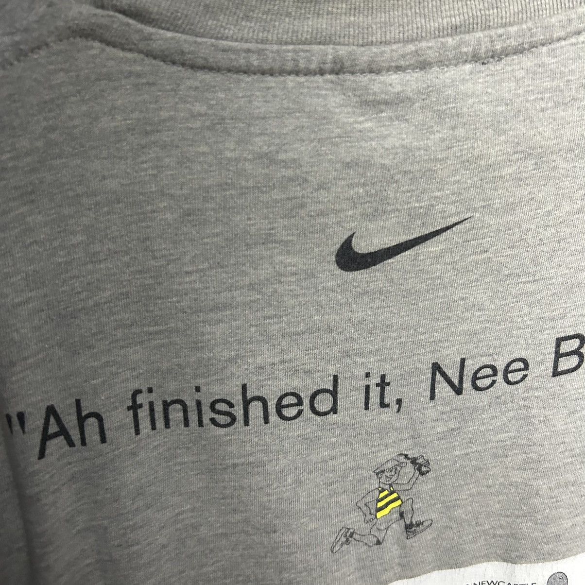 Nike Vintage Nike Run Festival 2004 Big Logo streetwear tee Size US L / EU 52-54 / 3 - 9 Thumbnail