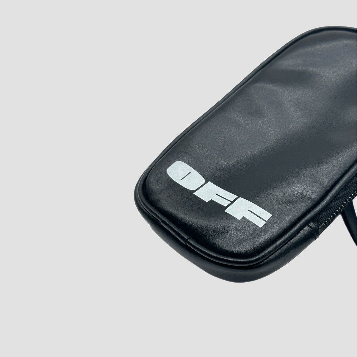 Off-White Off-White Logo iPhone Holder / Side Bag Size ONE SIZE - 13 Thumbnail