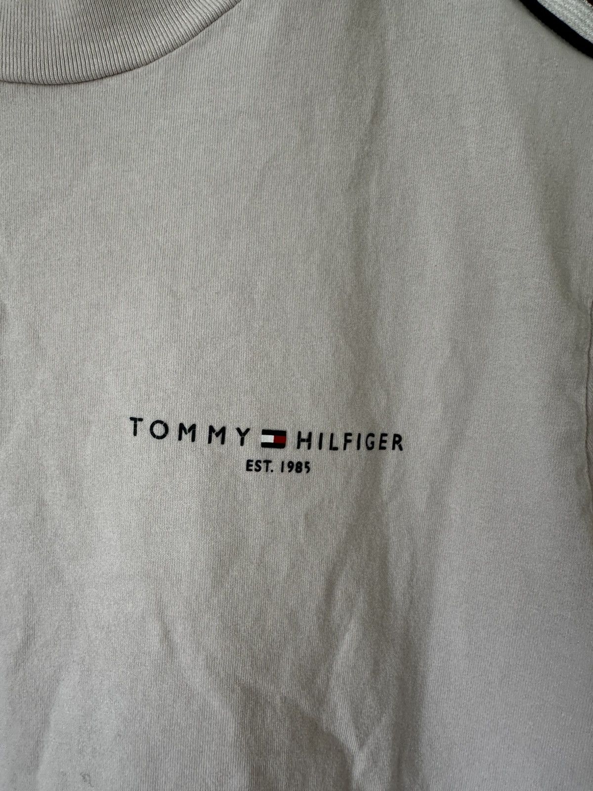 Tommy Hilfiger USED Men's Tommy Hilfiger T-shirt Size: Medium Size US M / EU 48-50 / 2 - 2 Thumbnail