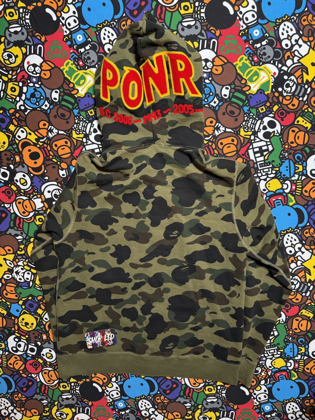 Bape A Bathing Ape Green Camo Shark Hoodie Size US L / EU 52-54 / 3 - 12 Thumbnail