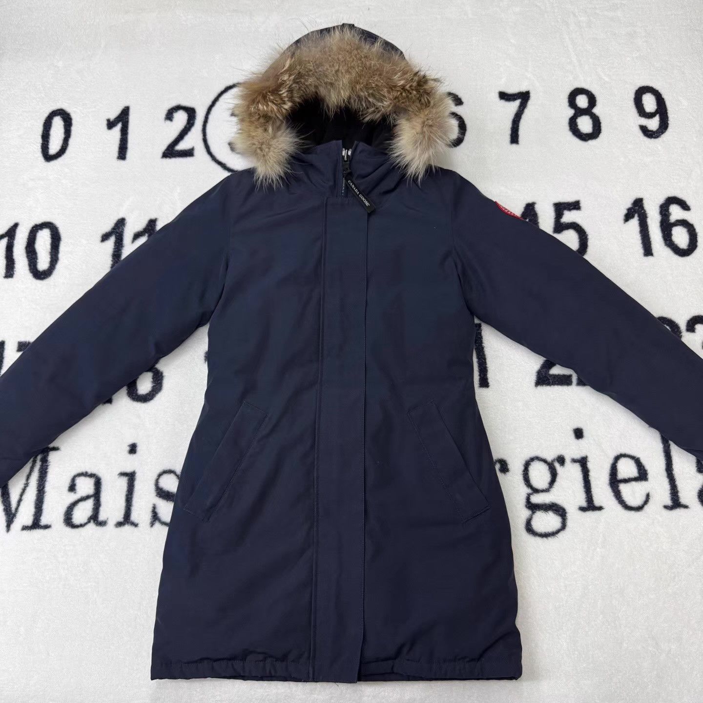 Canada Goose Canada Goose Victoria Series Navy Blue Down Jacket Q10 Size US XS / EU 42 / 0 - 1 Thumbnail