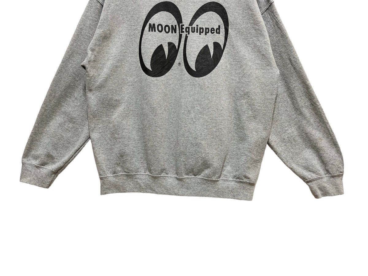 Japanese Brand Vintage 90s MOONEYES Big Logo Crewneck Sweatshirt Size L Size US L / EU 52-54 / 3 - 14 Thumbnail