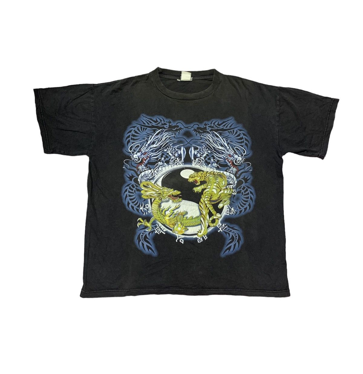 Vintage Vintage Dragon Versus Tiger Tshirt Size US M / EU 48-50 / 2 - 1 Thumbnail