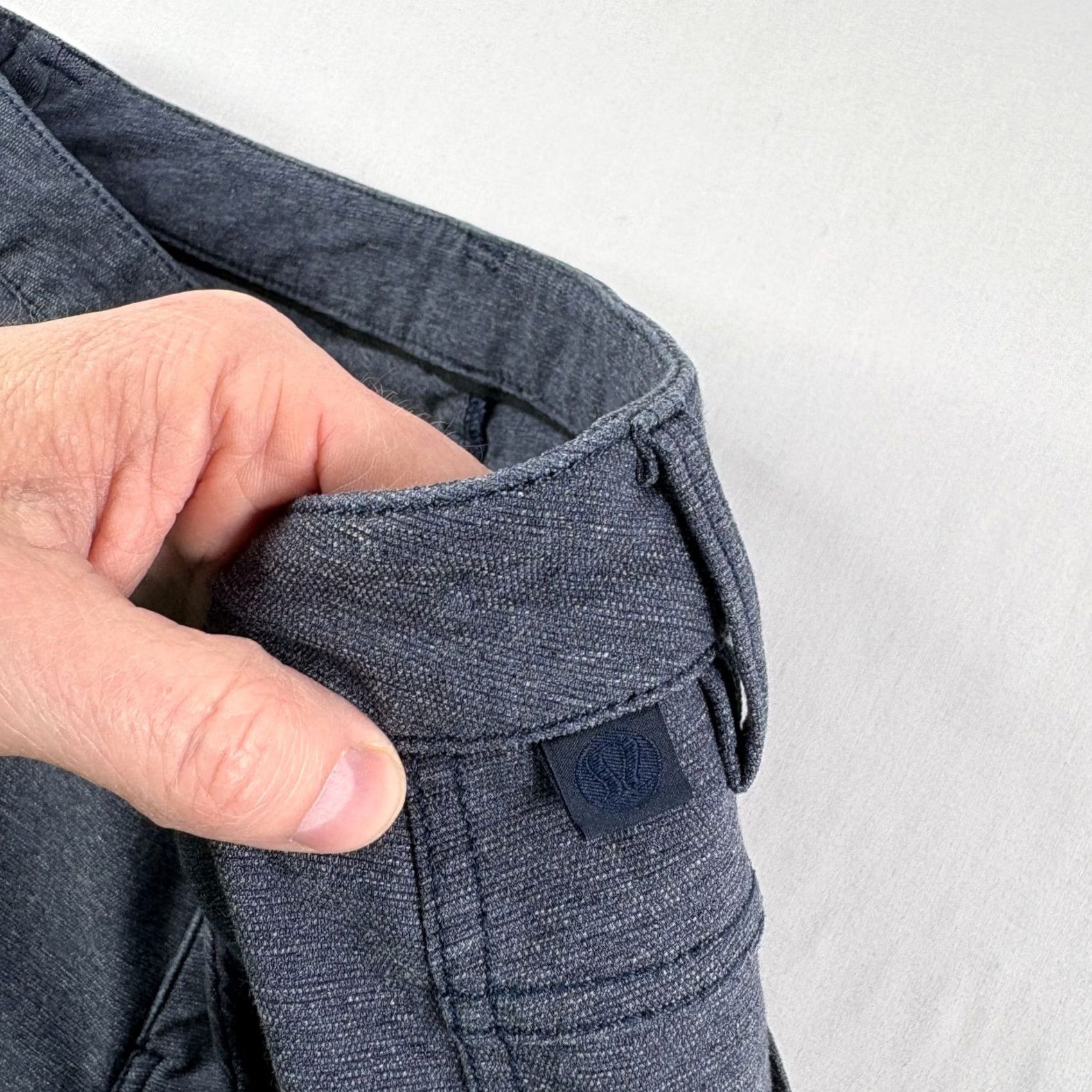 Lululemon Lululemon ABC Pants Mens 30x31 Blue Chino Slim Fit Tech Canvas Stretch Preppy Size US 30 / EU 46 - 2 Thumbnail