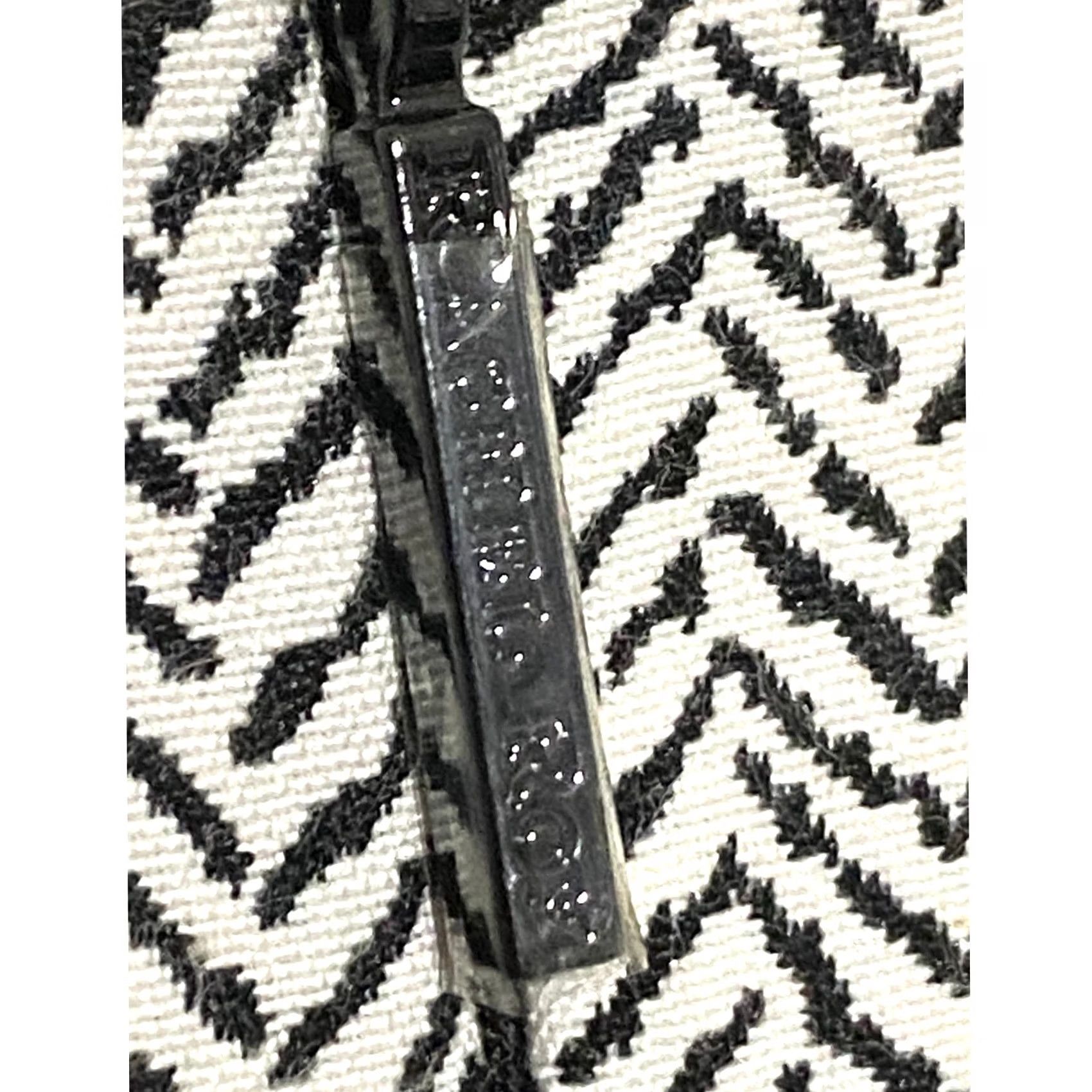 Vintage VINTAGE Rachel Roy Pencil Skirt Mini Black White Herringbone Pattern Womens Size 4 NWT Gray Short Skirt Womens 4 NWT Size 27" / US 4 / IT 40 - 5 Thumbnail