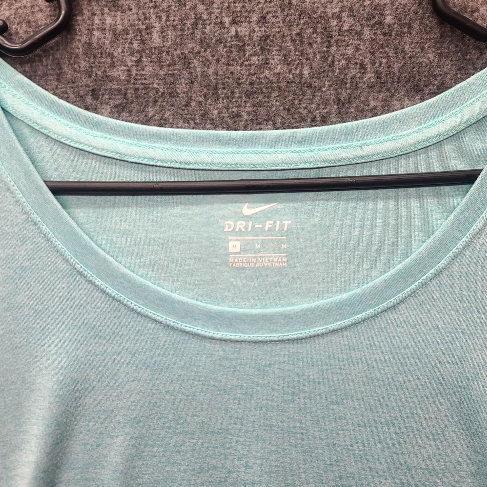 Nike Nike Dri-FIT Shirt Womens M Short Sleeve Pullover Activewear Green Athletic Performance Size M / US 6-8 / IT 42-44 - 2 Thumbnail