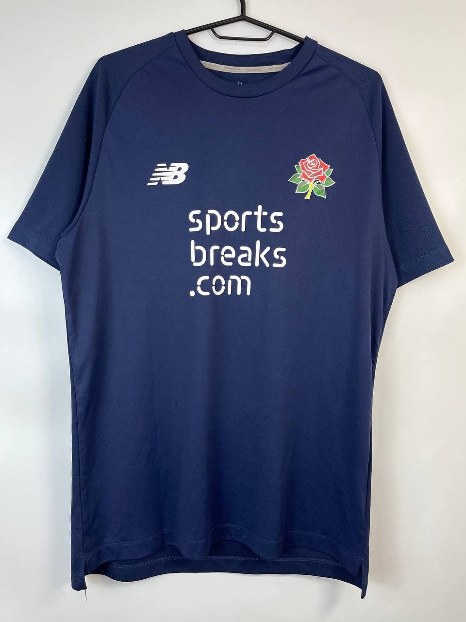 New Balance ENGLAND CRICKET TRAINING SHIRT 2022 NEW BALANCE NAVY SIZE L Size US L / EU 52-54 / 3 - 1 Thumbnail