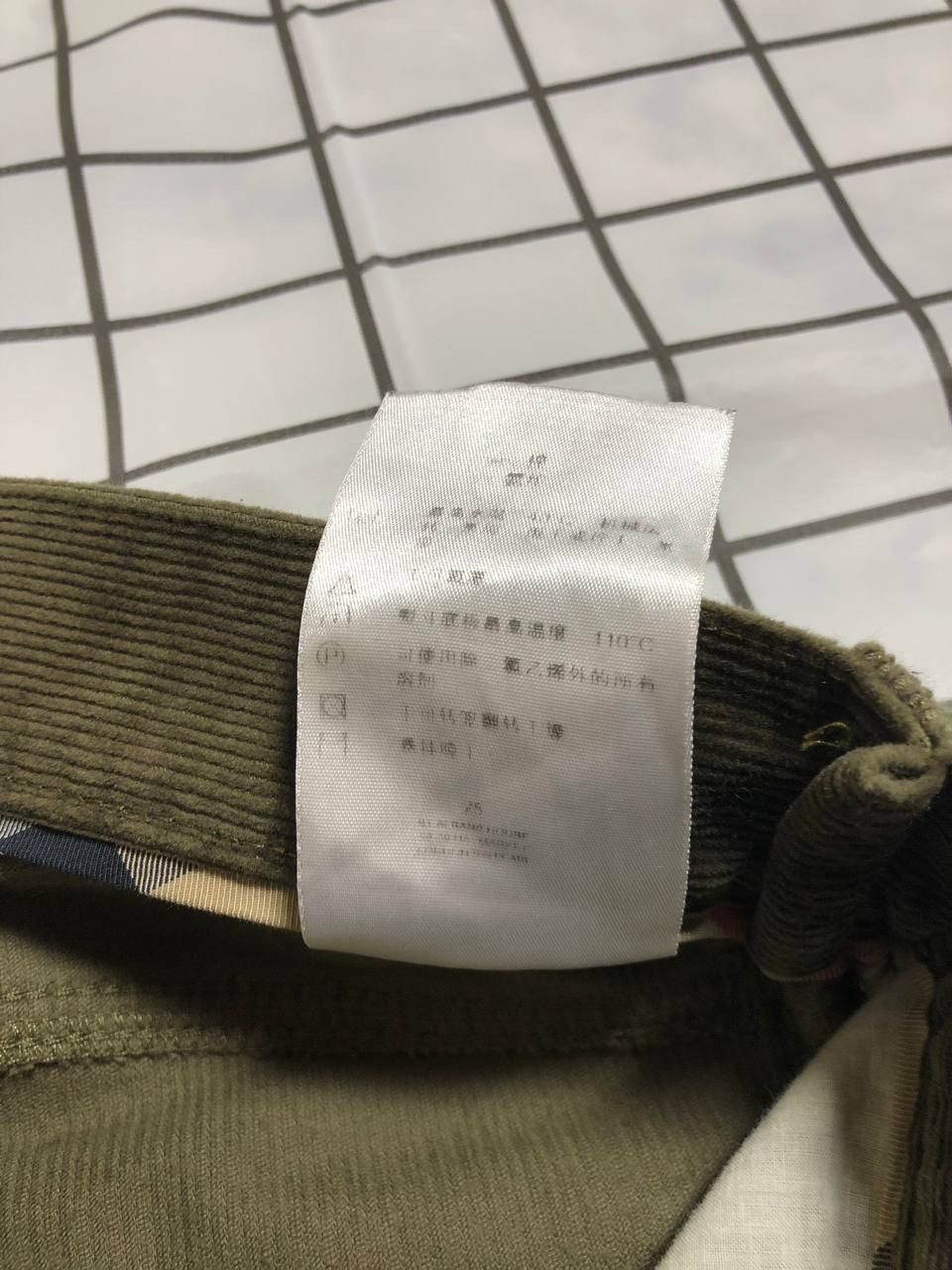 Burberry Burberry Corduroy Tan Pants Trousers made in Italy Size 27" / US 4 / IT 40 - 13 Thumbnail