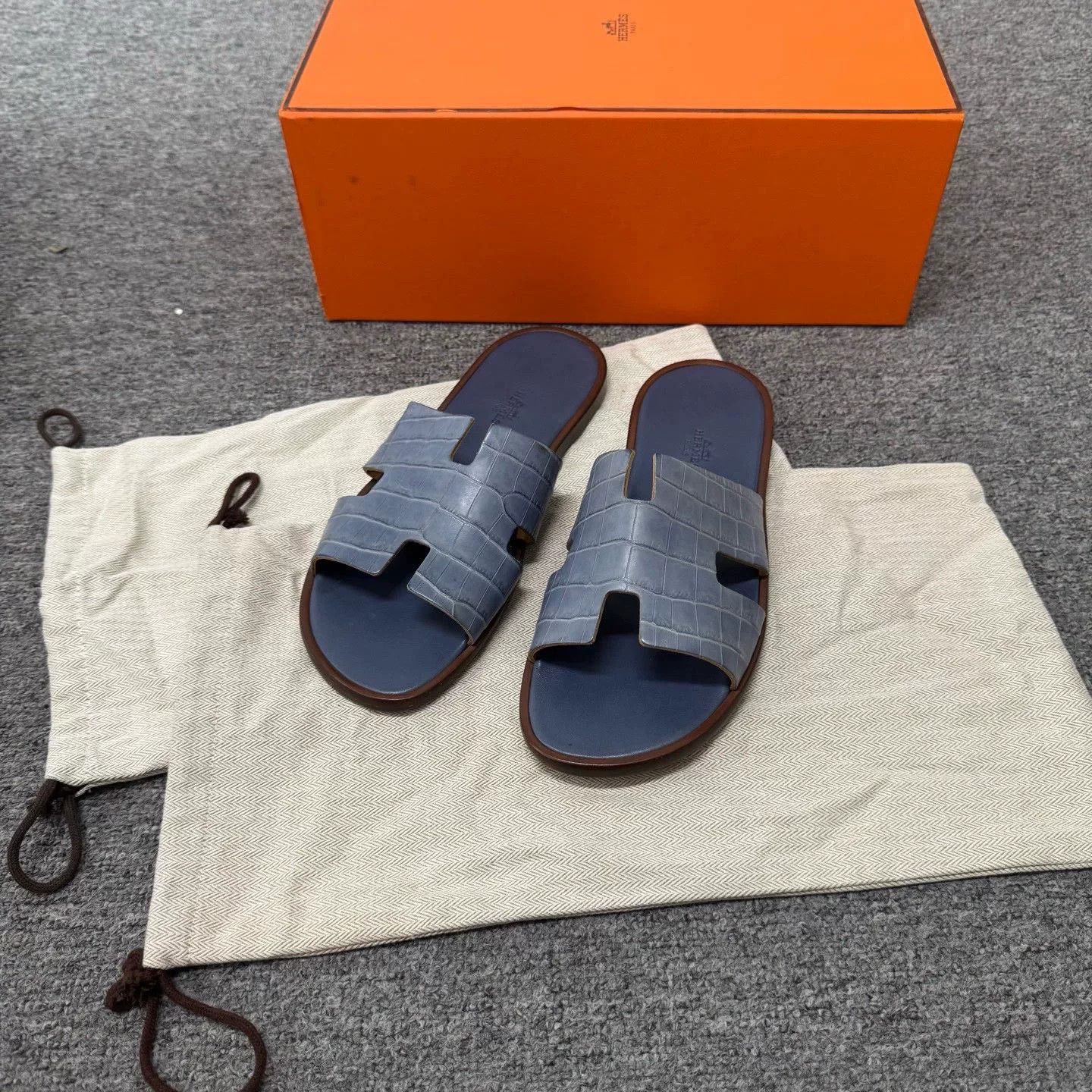 Hermes Hermes Crocodile Skin Slippers Size 41 Size US 8 / EU 41 - 1 Thumbnail