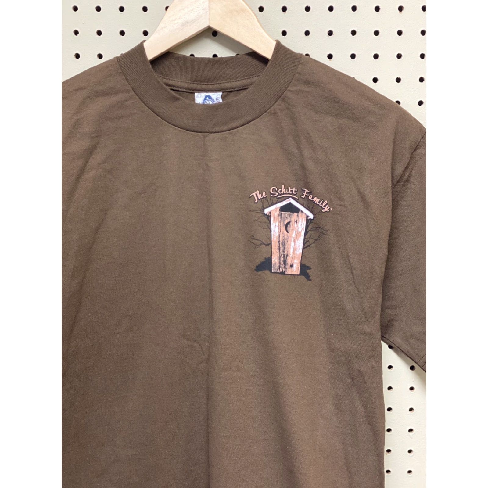 Vintage Schitt Family Brown Short Sleeve t-shirt M Mens Crew Neck Comedy Regular Shirt Size US M / EU 48-50 / 2 - 3 Thumbnail