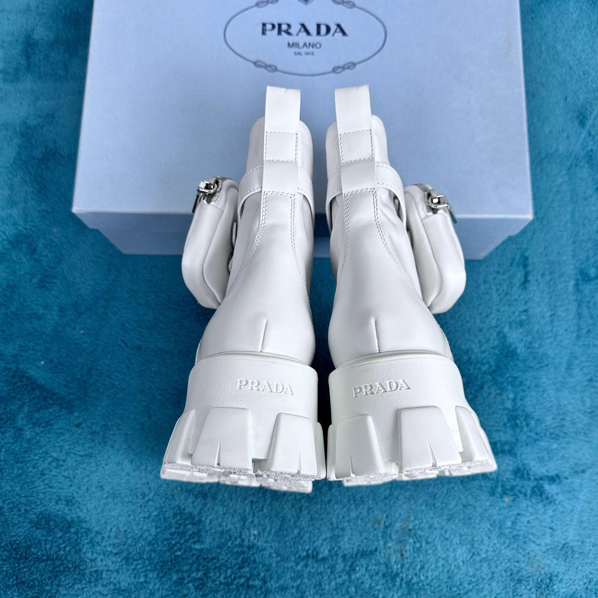 39.5 Prada monolith rois white short combat boots