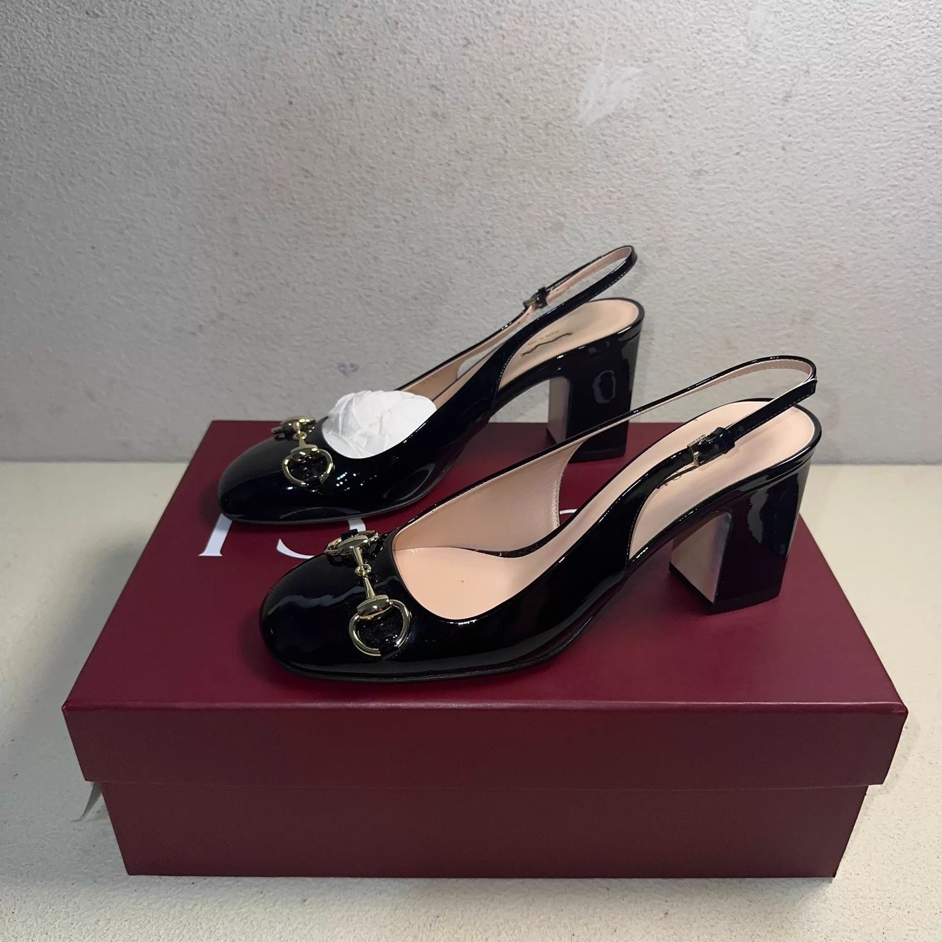 Gucci GUCCI Horsebit Patent Black Round Toe 7.5cm 36.5 Size US 6 / IT 36 - 1 Thumbnail