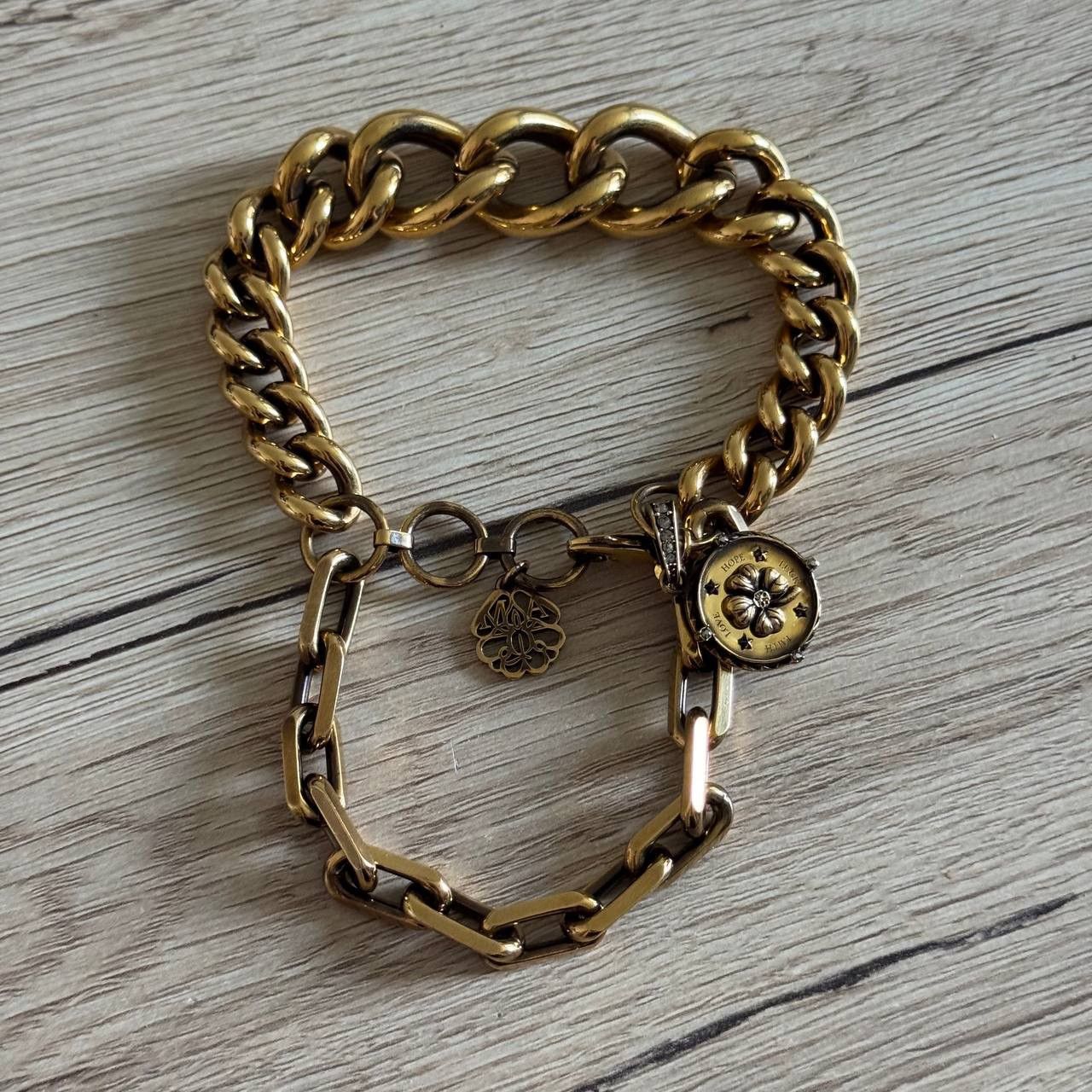 Alexander McQueen Alexander Mcqueen Gold Antique Swarovski Charm Bracelet Size ONE SIZE - 1 Thumbnail