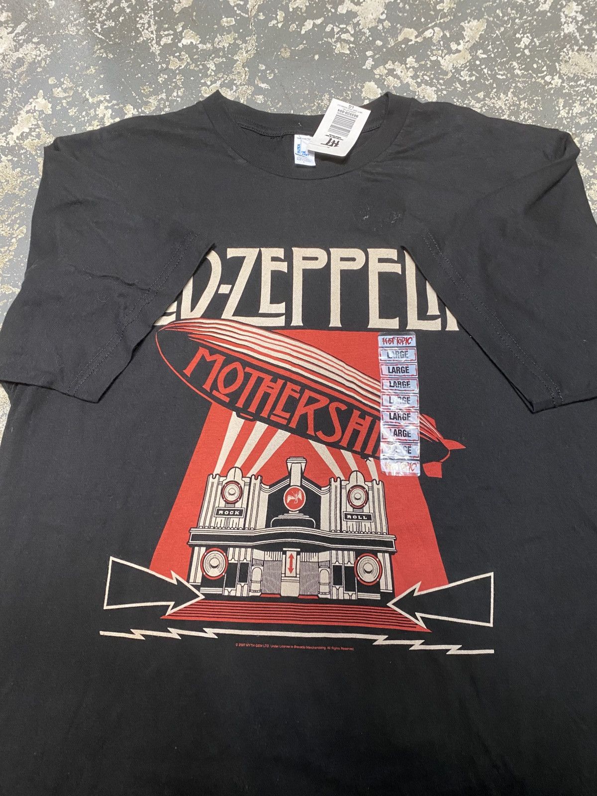 Band Tees × Vintage Vintage Led Zeppelin 2007 Mothership Y2K Tour Tshirt Size US L / EU 52-54 / 3 - 4 Thumbnail