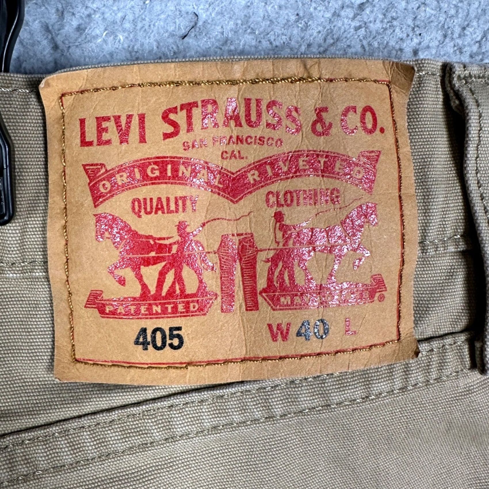 Levi's Levi's 405 Short Mens 40 Tan Khaki Stretch Flat Front 5 Pocket Casual EUC Chino Modern Classic Mens Size US 40 / EU 56 - 4 Thumbnail