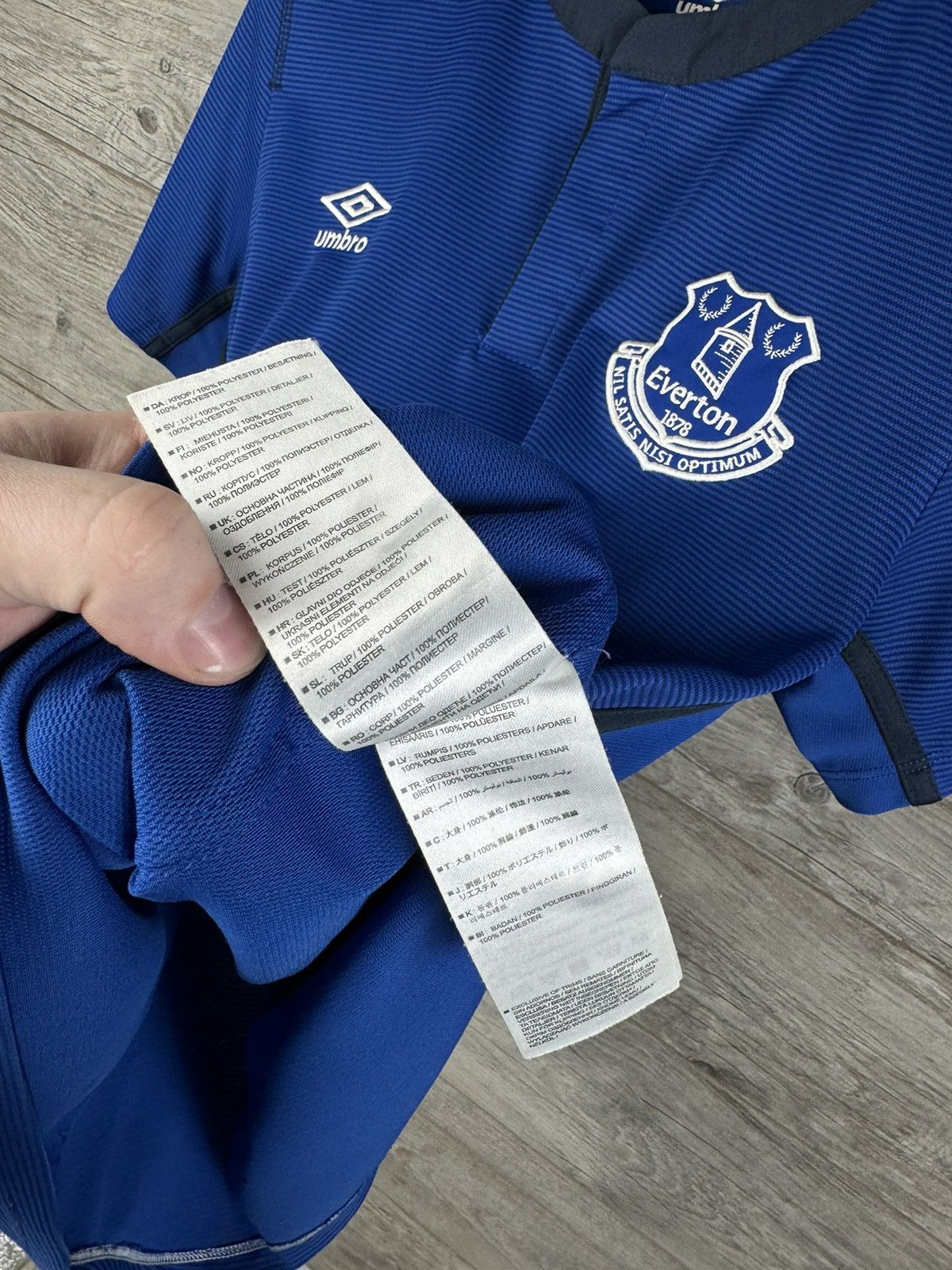 Umbro VINTAGE UMBRO EVERTON SOCCER JERSEY SIZE S Size US S / EU 44-46 / 1 - 13 Thumbnail