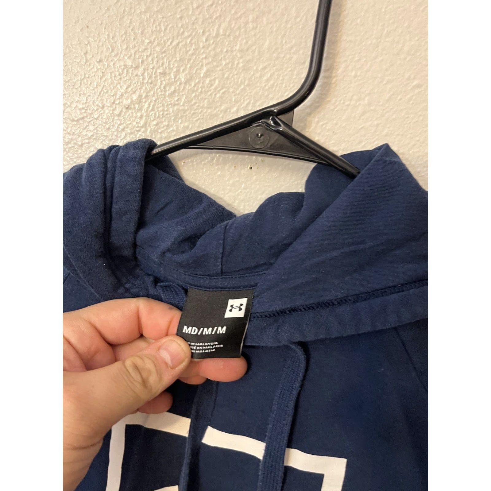 Under Armour Under Armour Mens Hoodie Logo Fleece Pullover Sweatshirt Distres 90s Navy Blue M Size Medium Regular Fit Pullover Mens Hoodie Logo Fleece Sweatshirt Size US M / EU 48-50 / 2 - 2 Thumbnail