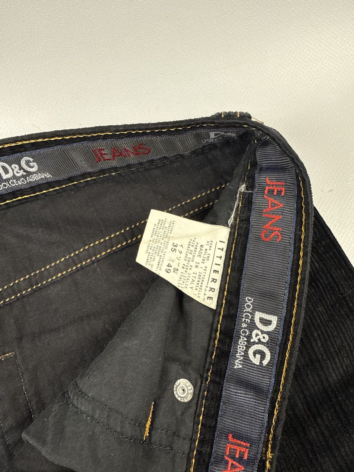 Dolce & Gabbana Dolce & Gabbana curdoroy pants black baggy fit Size US 34 / EU 50 - 9 Thumbnail