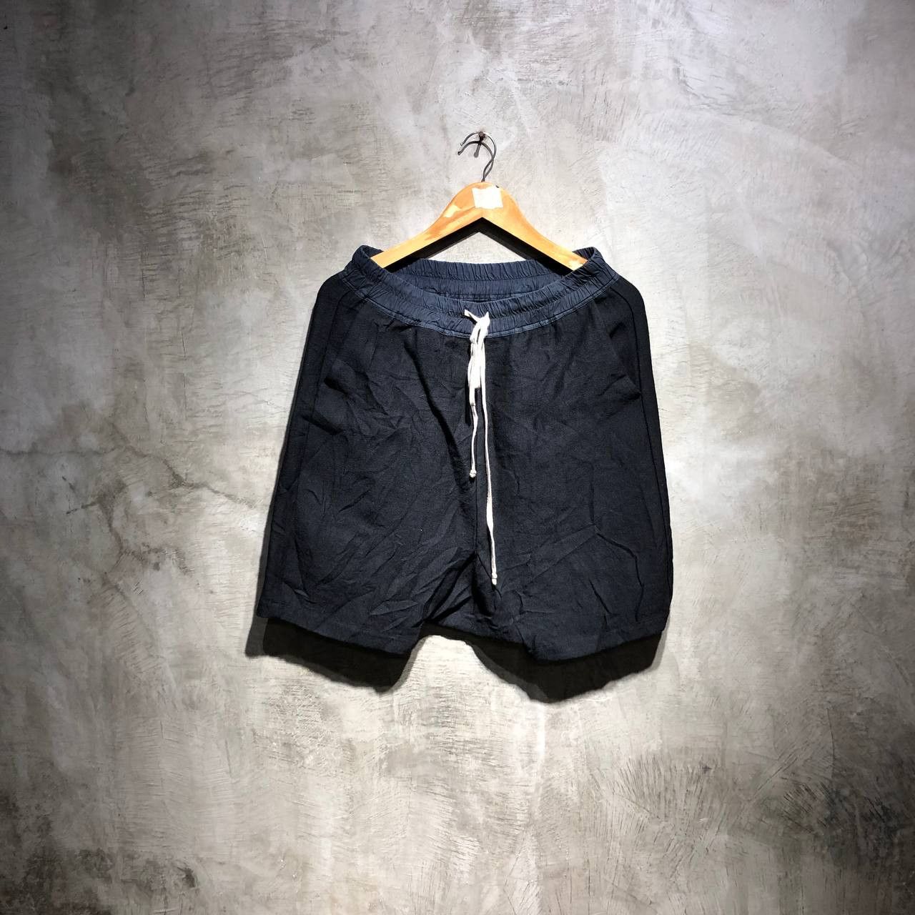 image of Rick Owens Moody Wool Shorts in Black, Men's (Size 31)