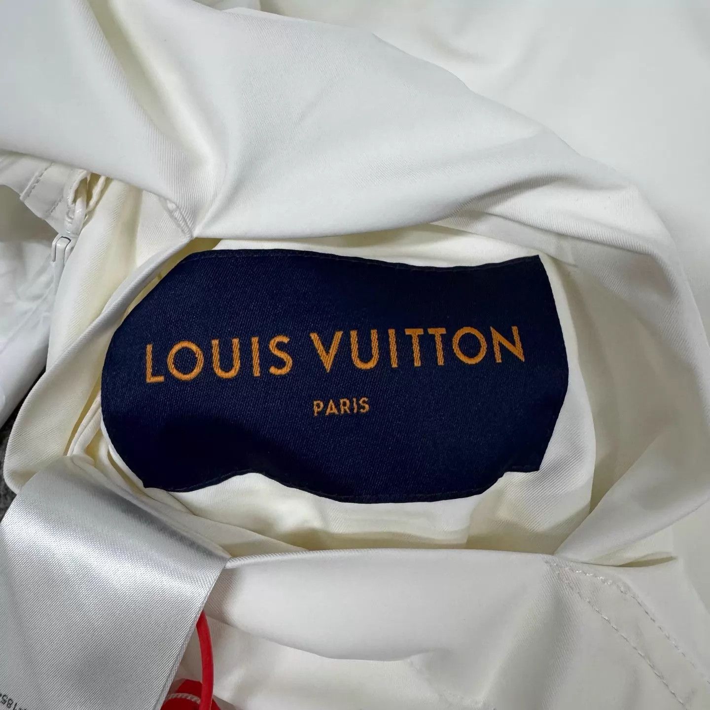 Louis Vuitton LV double-sided Monogram white hooded jacket size52 Size US L / EU 52-54 / 3 - 6 Thumbnail