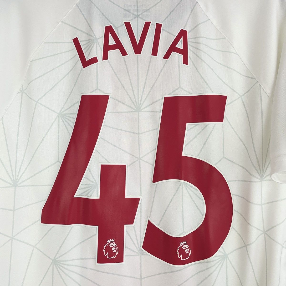 Hummel Southampton Romeo Lavia Home Jersey Shirt 2022/2023 Size US M / EU 48-50 / 2 - 13 Thumbnail