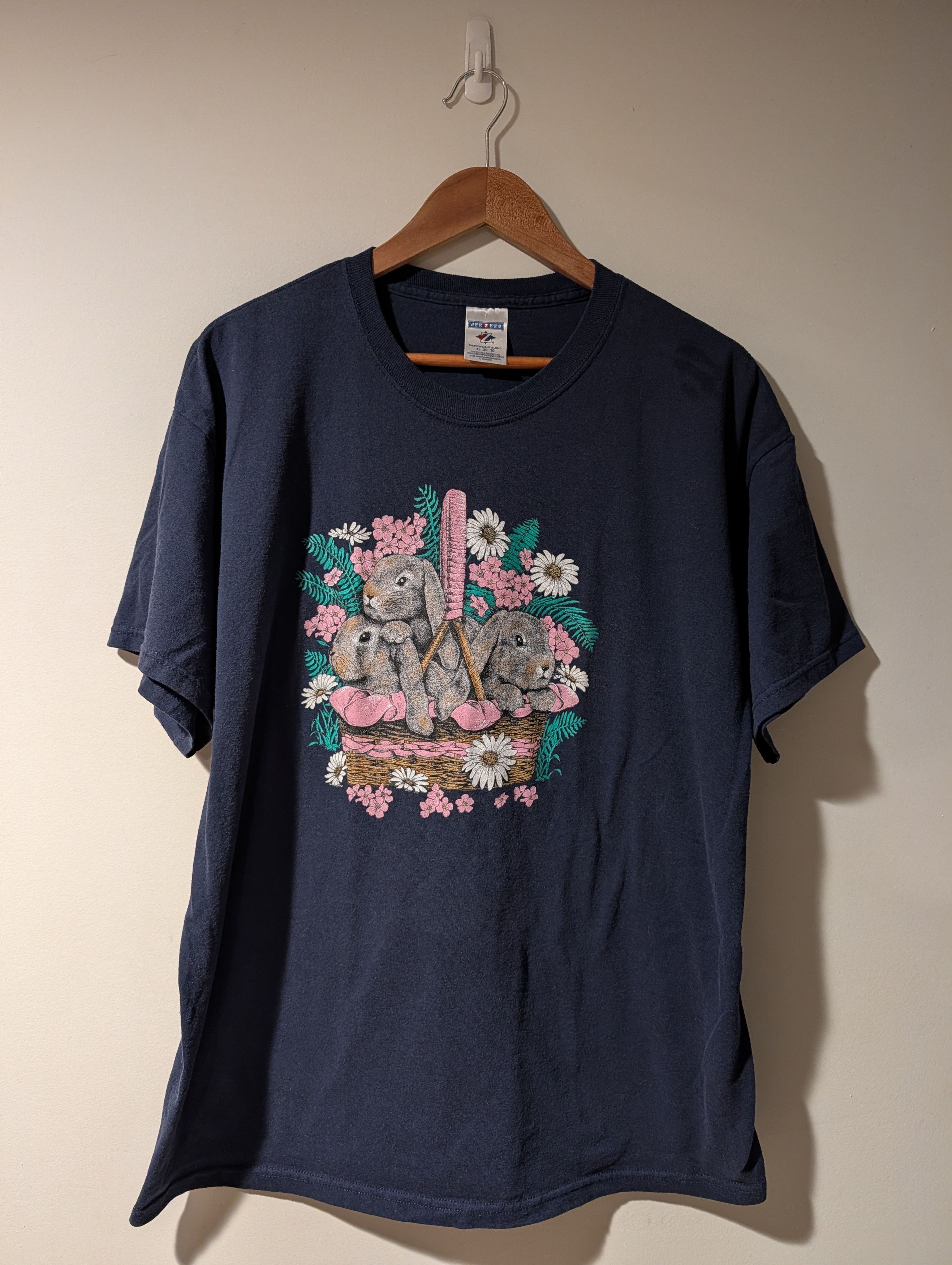 Arts & Science Vintage Y2K Rabbits Animal Nature Basket Cute Flower T-Shirt Size US XL / EU 56 / 4 - 1 Thumbnail