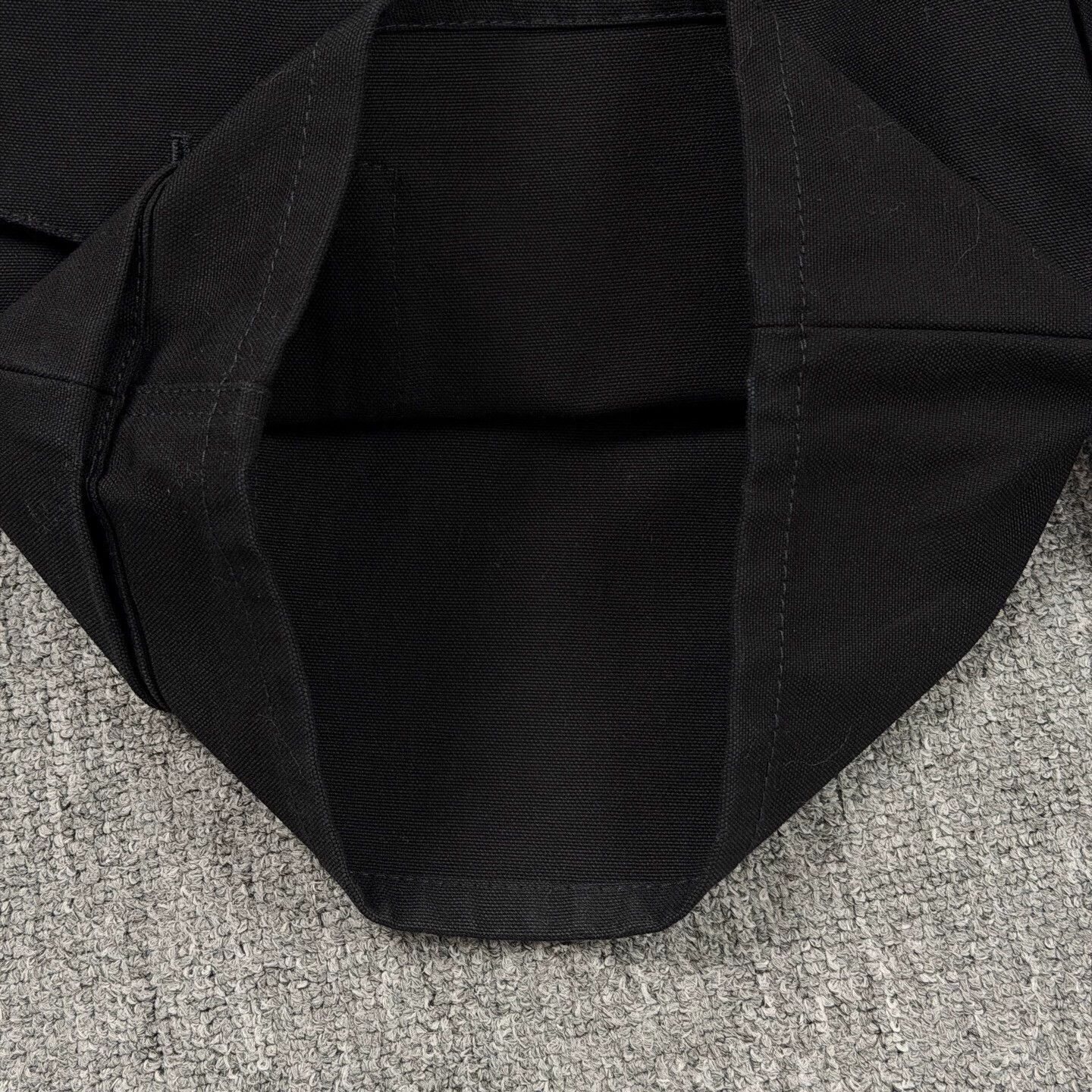 Louis Vuitton Louis Vuitton Pharrell Cargo Shorts Black 48 Like New Size US 32 / EU 48 - 6 Thumbnail