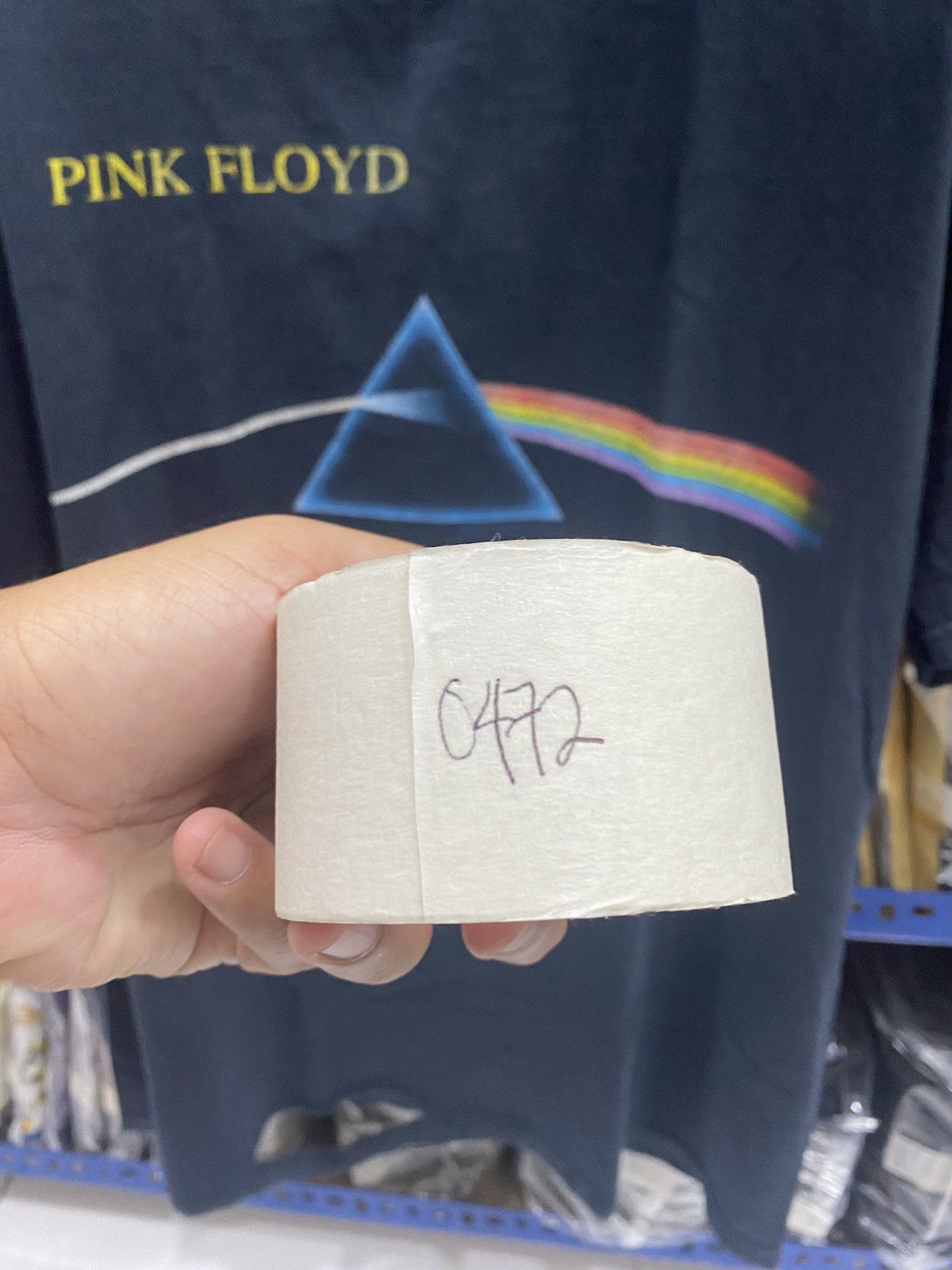Band Tees DISTRESSED PINK FLOYD TSHIRT Size US L / EU 52-54 / 3 - 17 Thumbnail
