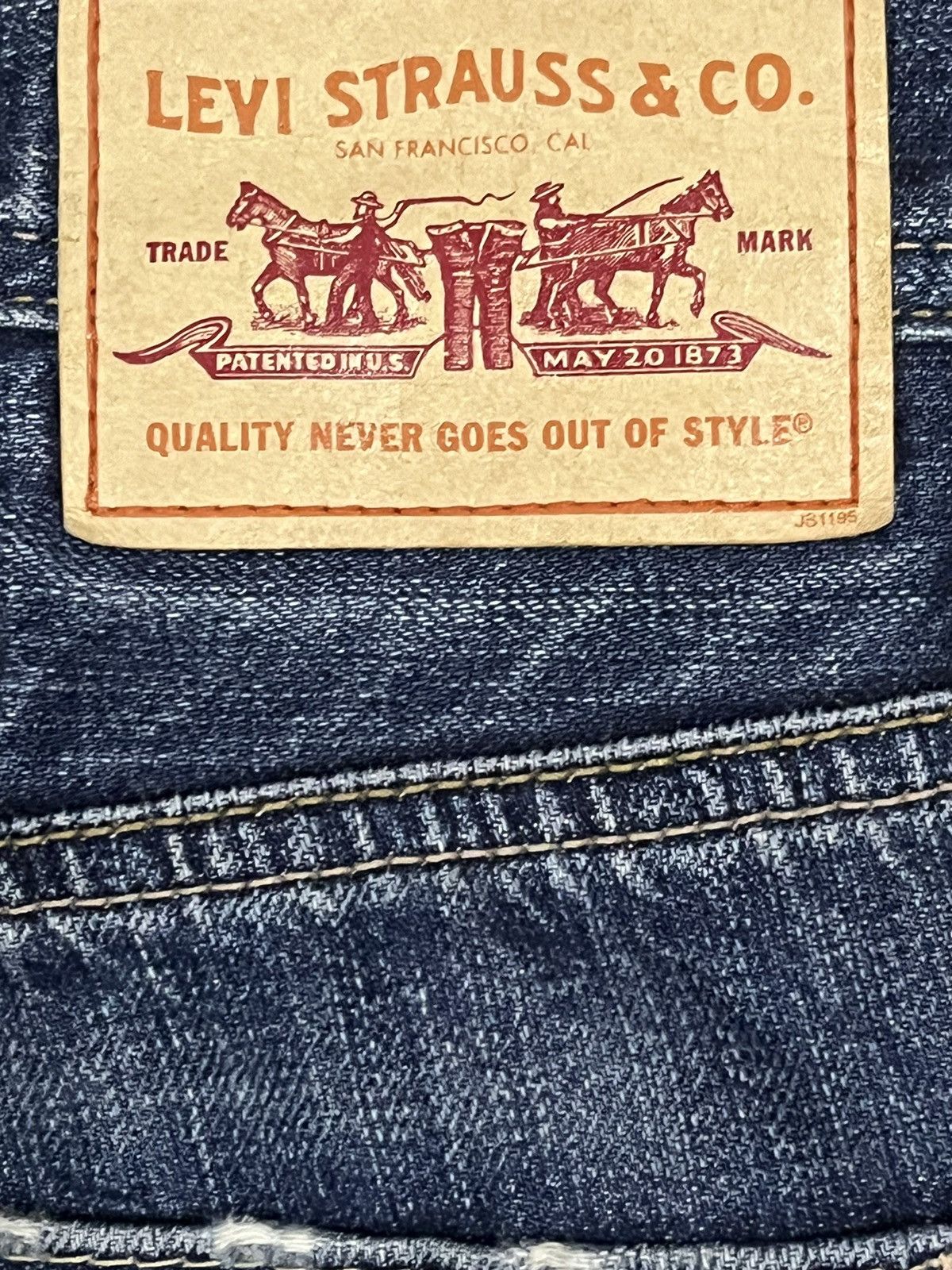 Levi's Vintage Levi’s Buckle Denim Size US 33 - 10 Thumbnail