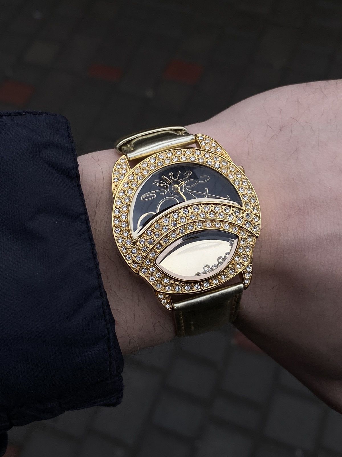 Vintage Marko Rossi Elegance Gold Watch Japanese Brand Size ONE SIZE - 8 Thumbnail