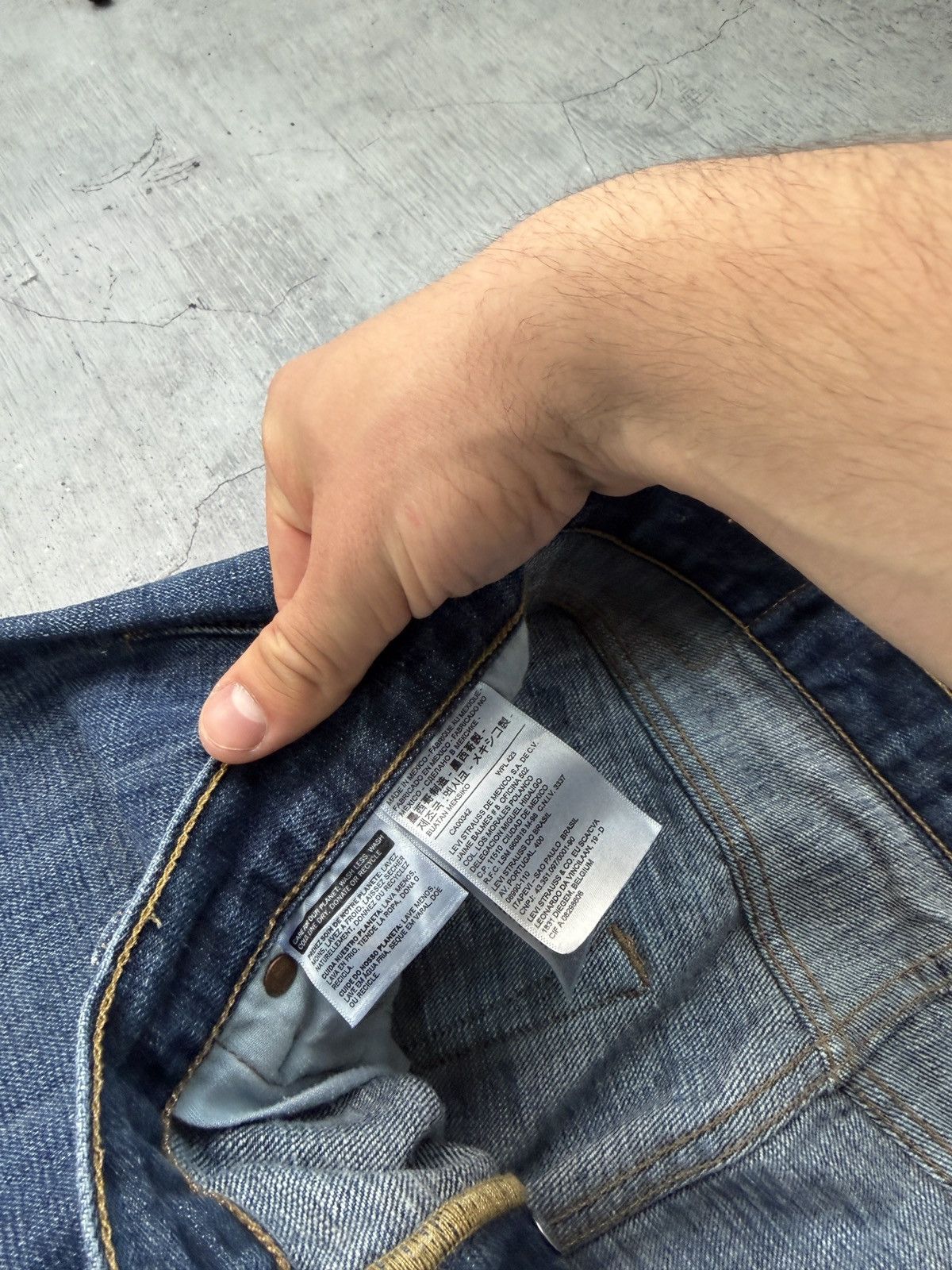 Levi's Vintage Levis 501 Distressed Denim 36/34 Size US 36 / EU 52 - 8 Thumbnail