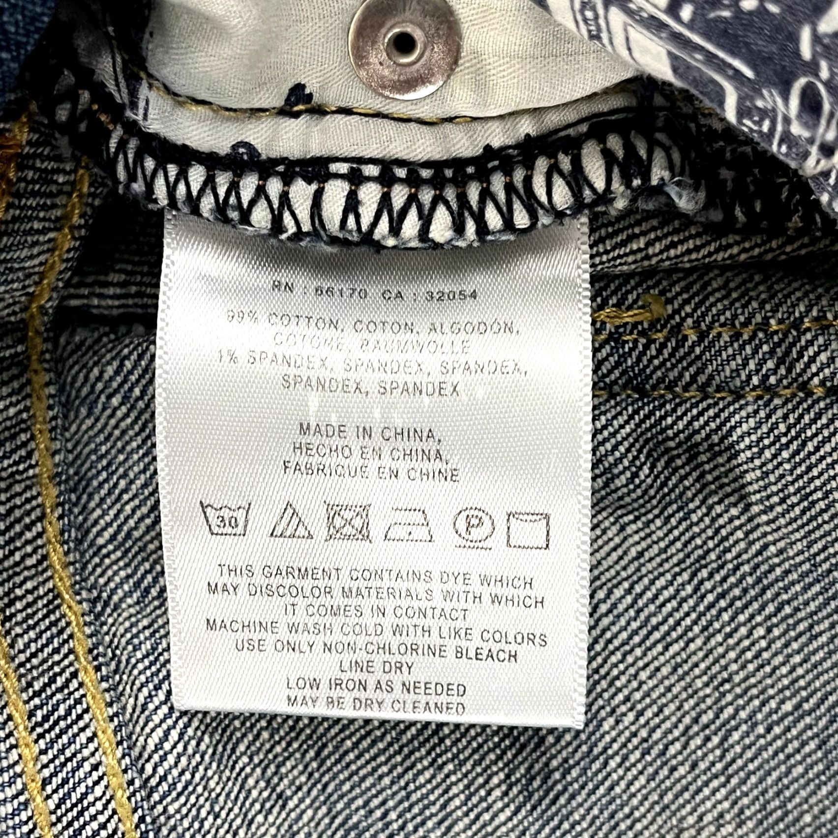 Vintage PILCRO & THE LETTERPRESS Shorts Women Size 26 x 6.5" HYPHEN Distressed Denim Size 26" / US 2 / IT 38 - 7 Thumbnail