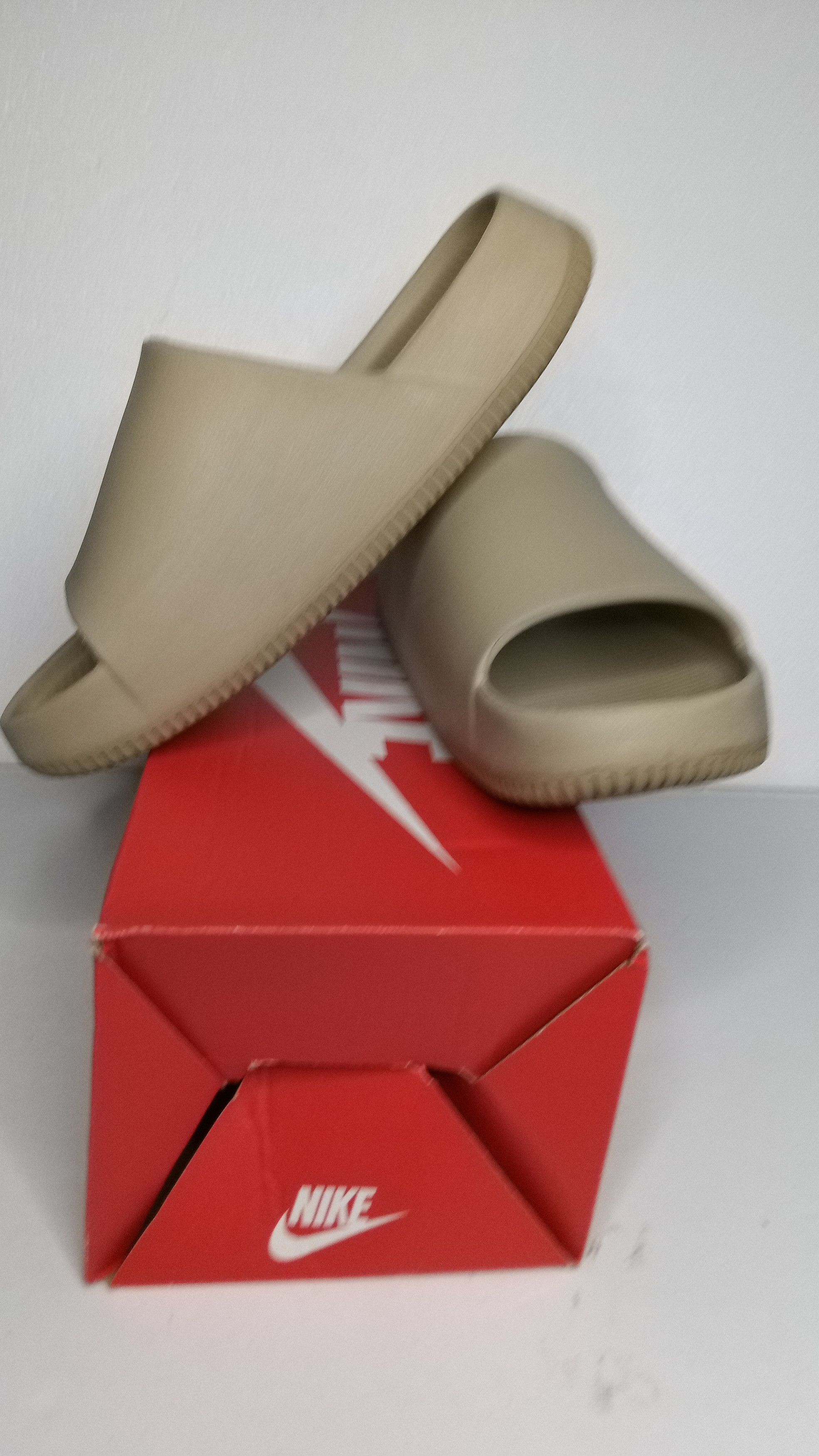 Nike Nike Men's Calm Slides Size US 10 / EU 43 - 1 Thumbnail