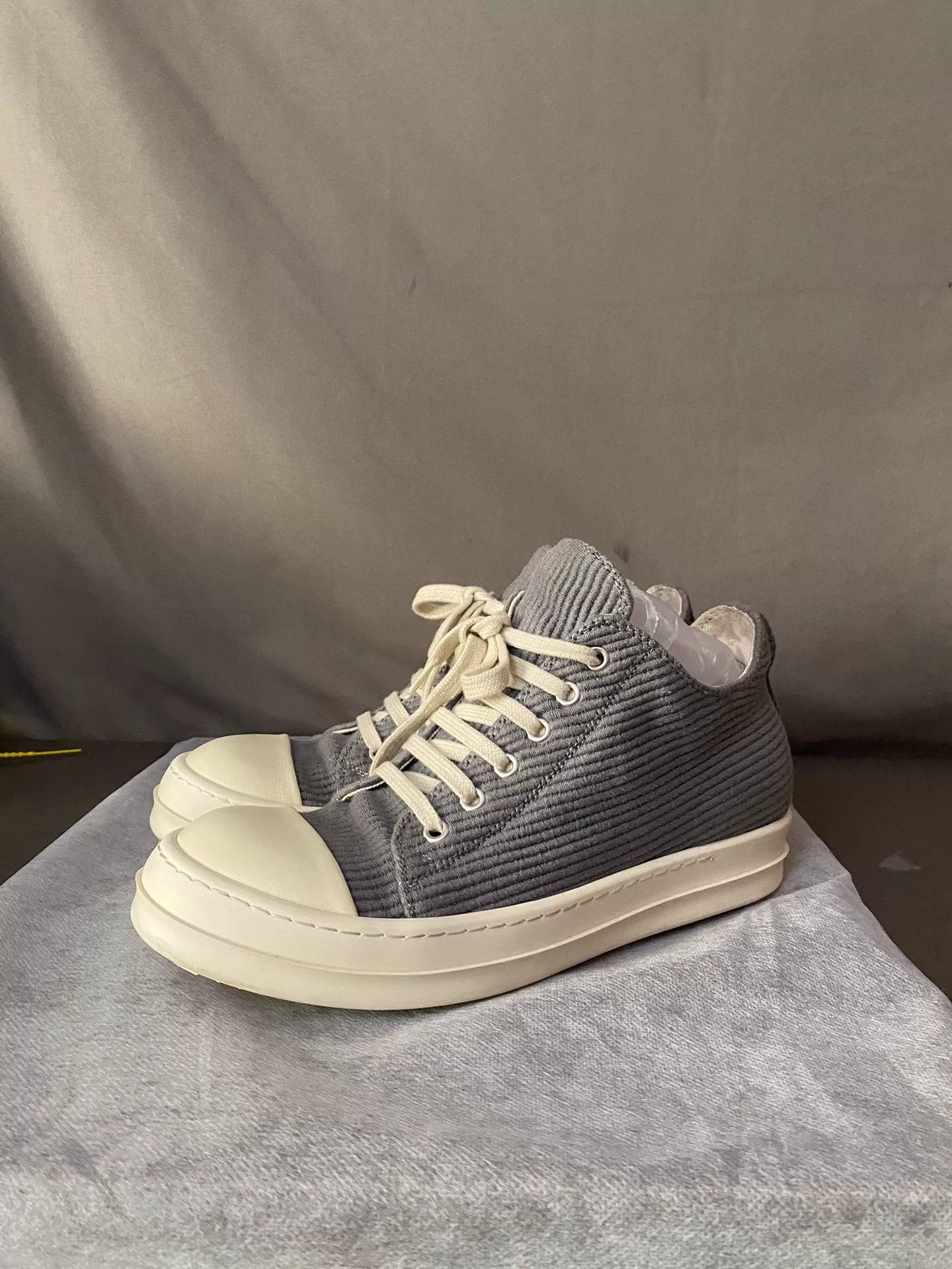 Rick Owens Rick Owens Gray Corduroy Shoes Size 38.5 Size US 5.5 / EU 38 - 1 Thumbnail