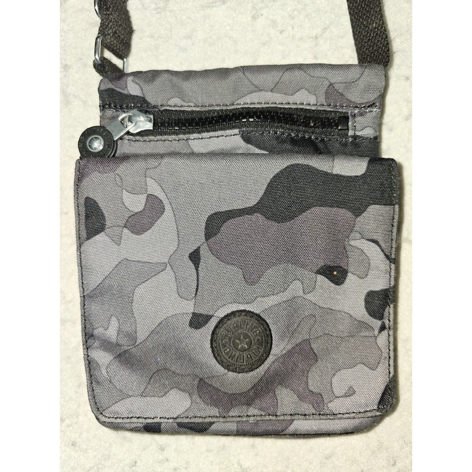 Vintage Kipling Signature Camo Fog Eldorado Gray Black Nylon Crossbody Travel Bag - Small Women Gray Camouflage Modern 90s? Size ONE SIZE - 2 Thumbnail