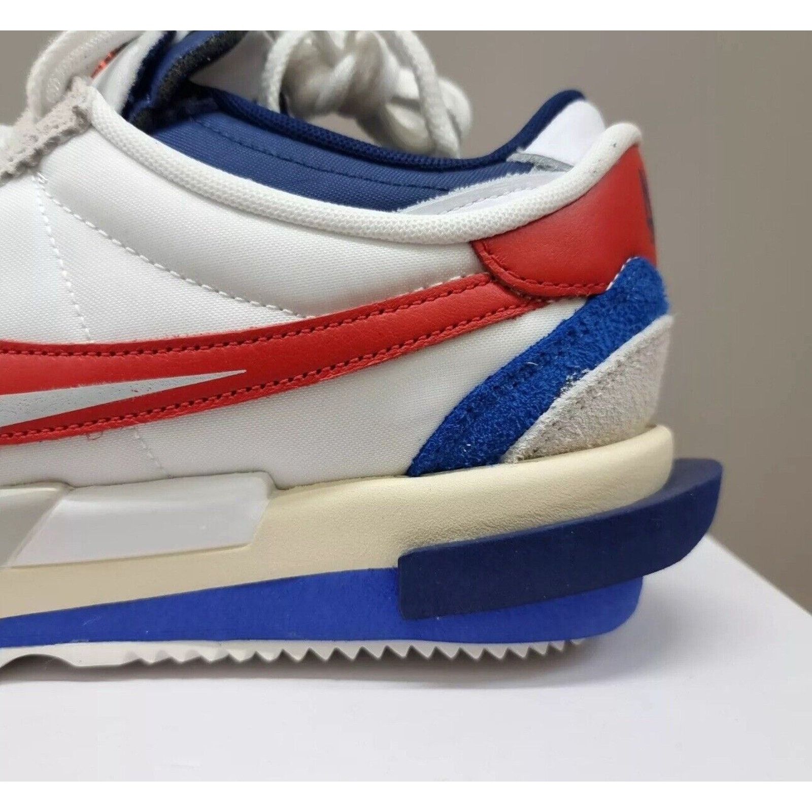 Nike Nike Zoom Cortez Sacai White University Red DQ0581-100 Men 8 Size US 8 / EU 41 - 3 Thumbnail