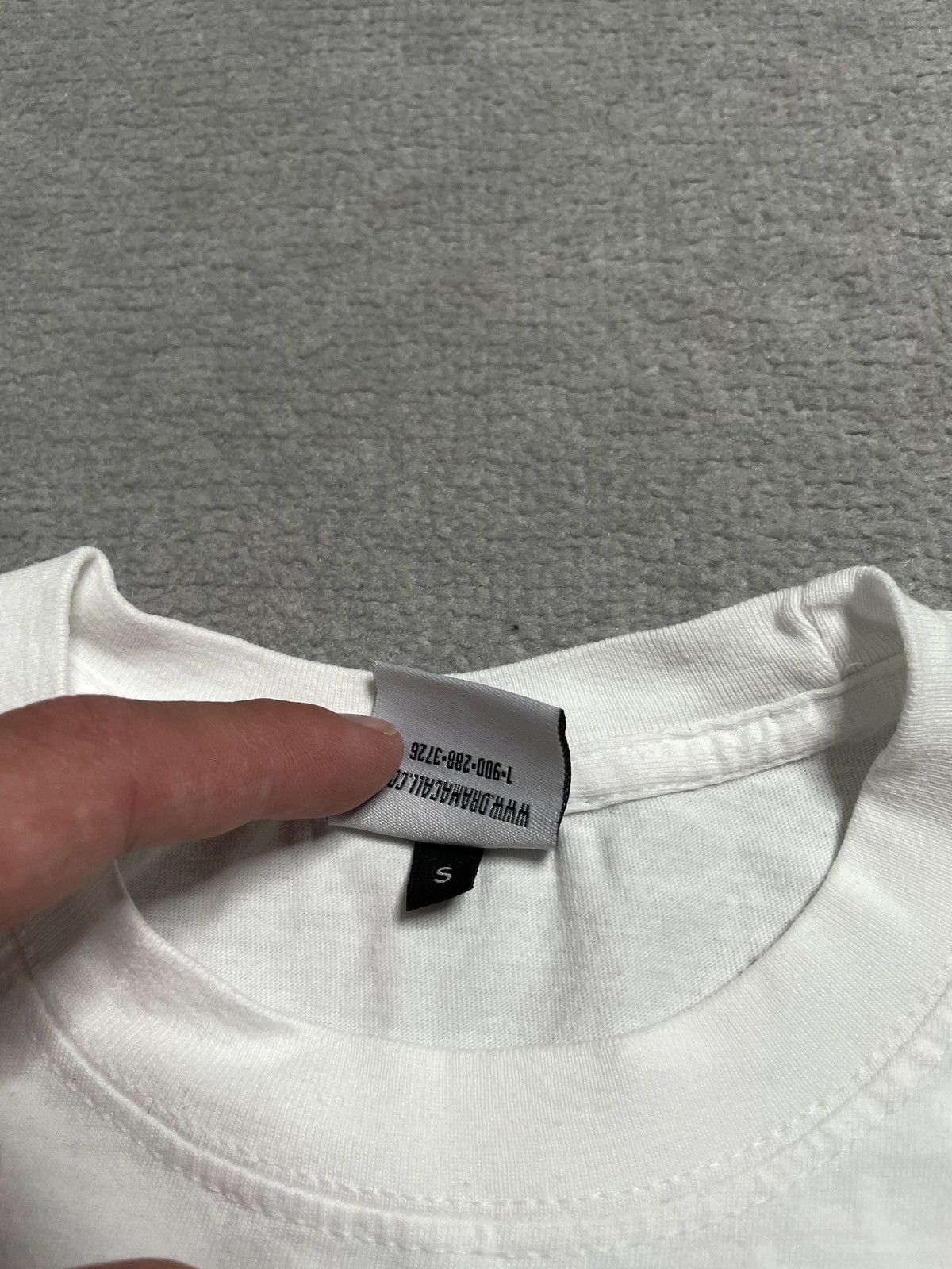 Vintage Vintage White T-Shirt Tee Logo Print Drama Call Streetwear Size US S / EU 44-46 / 1 - 5 Thumbnail