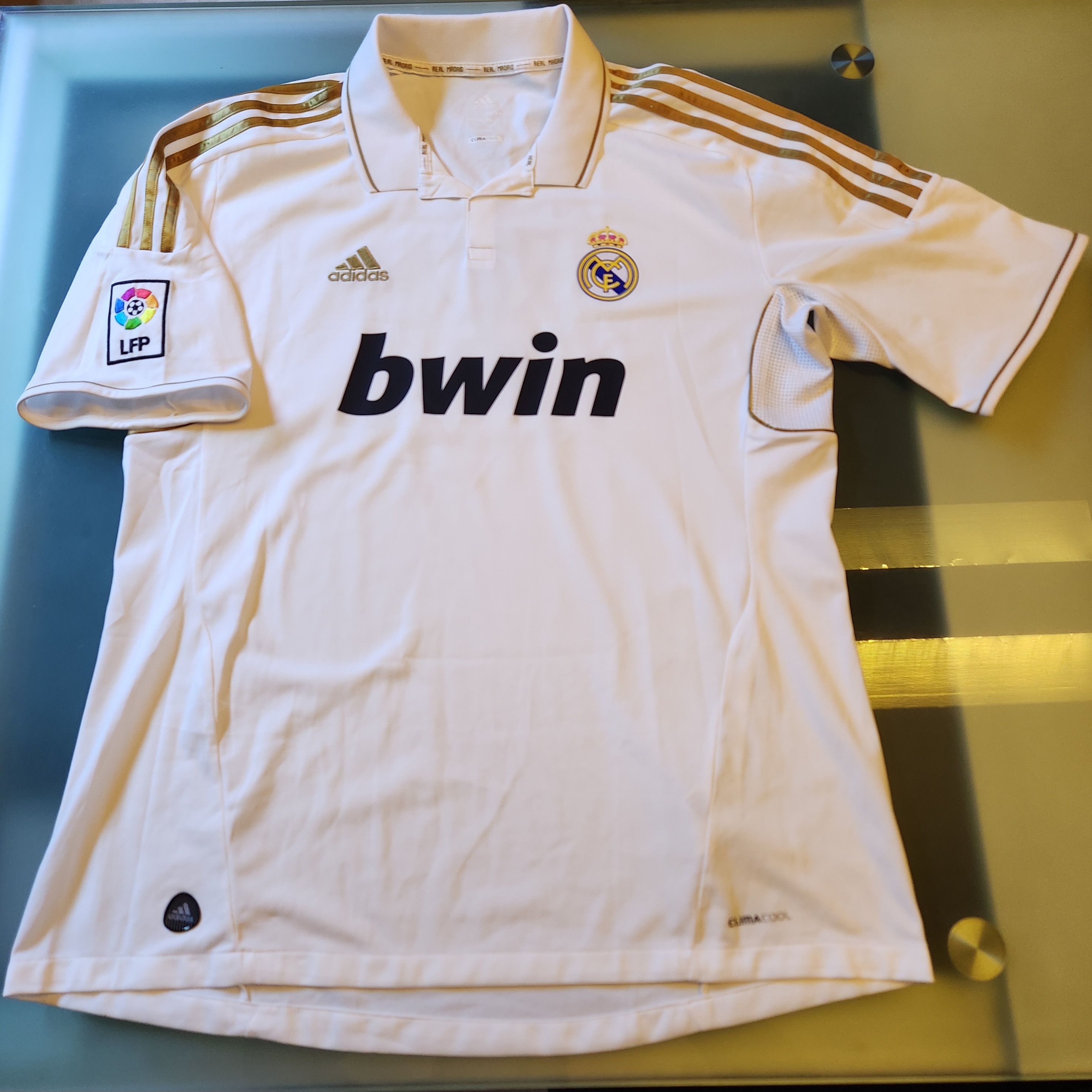 Adidas Authentic Real Madrid CAMPEONES 32 2011-2012 Home Jersey Size US XL / EU 56 / 4 - 2 Thumbnail