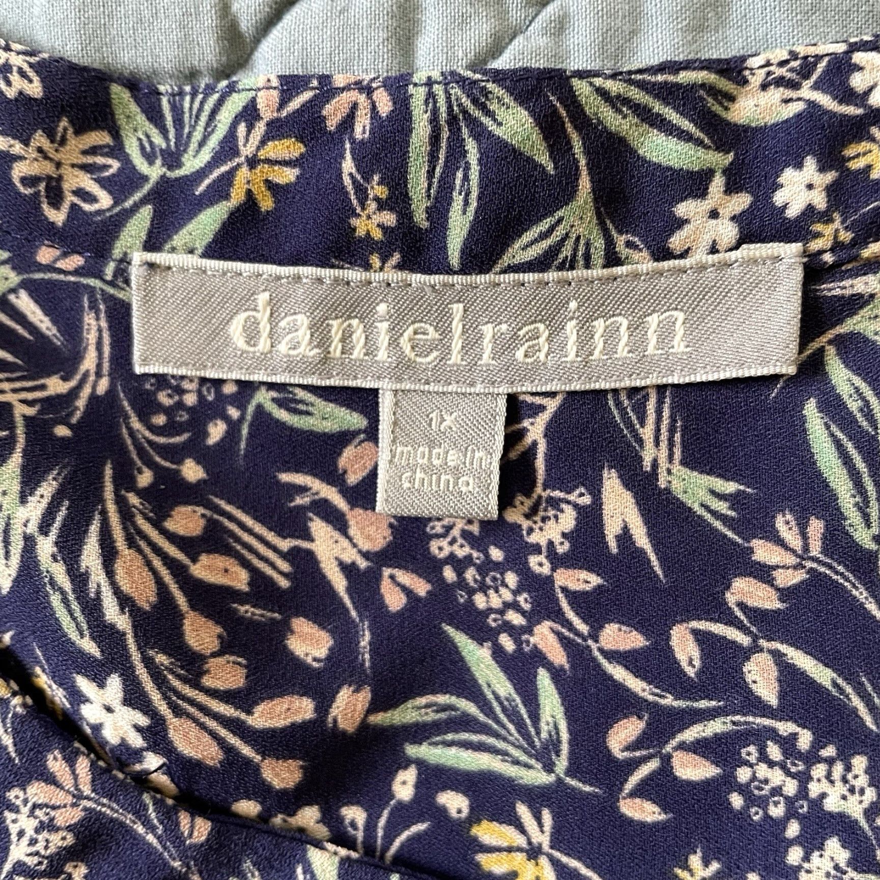 Vintage Daniel Rainn blouse top 1X Floral Boho Long Sleeve V-Neck Pullover Blue Green Pink multi Women Dressy Casual Tunic Modern Vintage N/A Size XL / US 12-14 / IT 48-50 - 3 Thumbnail
