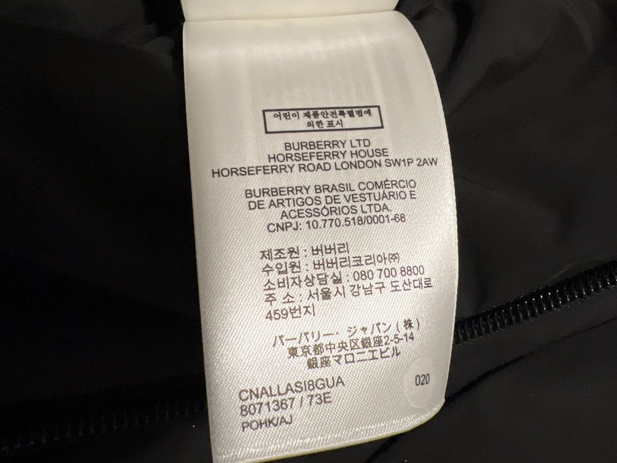 Burberry Black Puffer Jacket size Large