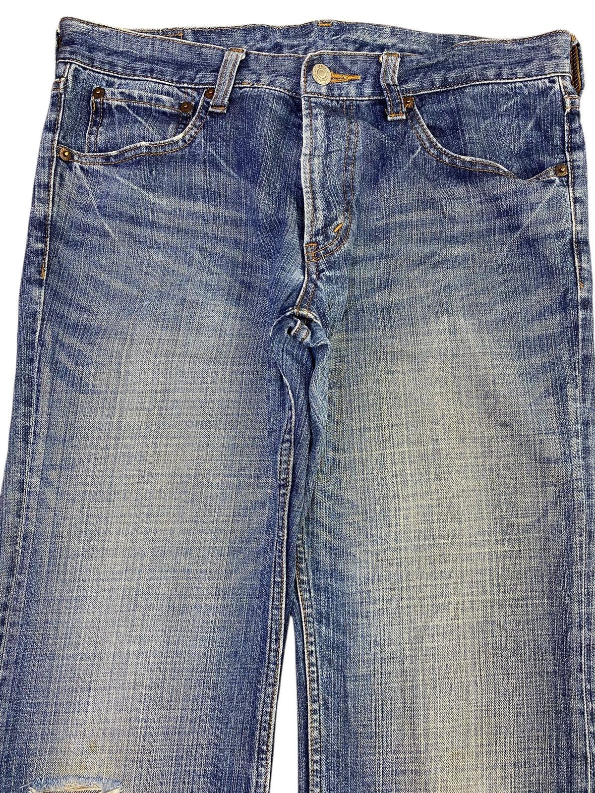 Japanese Brand Japanese Brand Light Blue Wash Whiskered Style Flare Jeans Size US 32 / EU 48 - 2 Thumbnail