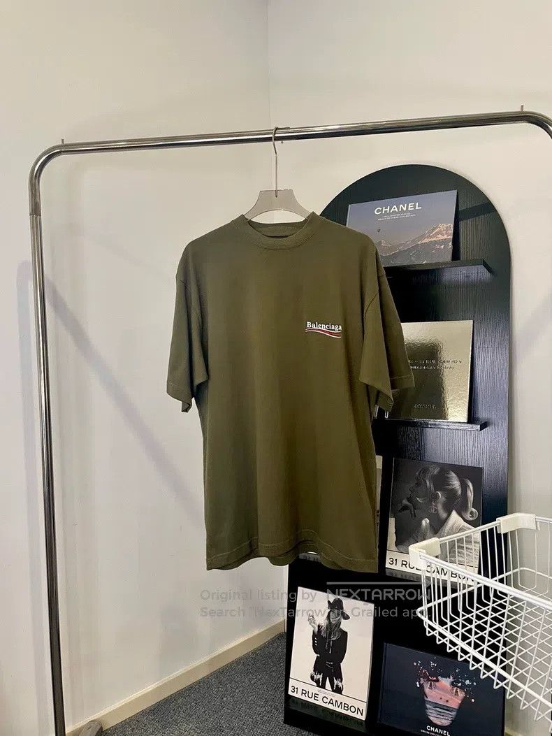 Balenciaga Balenciaga LOGO Letter Coke Embroidered Loose Round Neck C Size US S / EU 44-46 / 1 - 1 Thumbnail