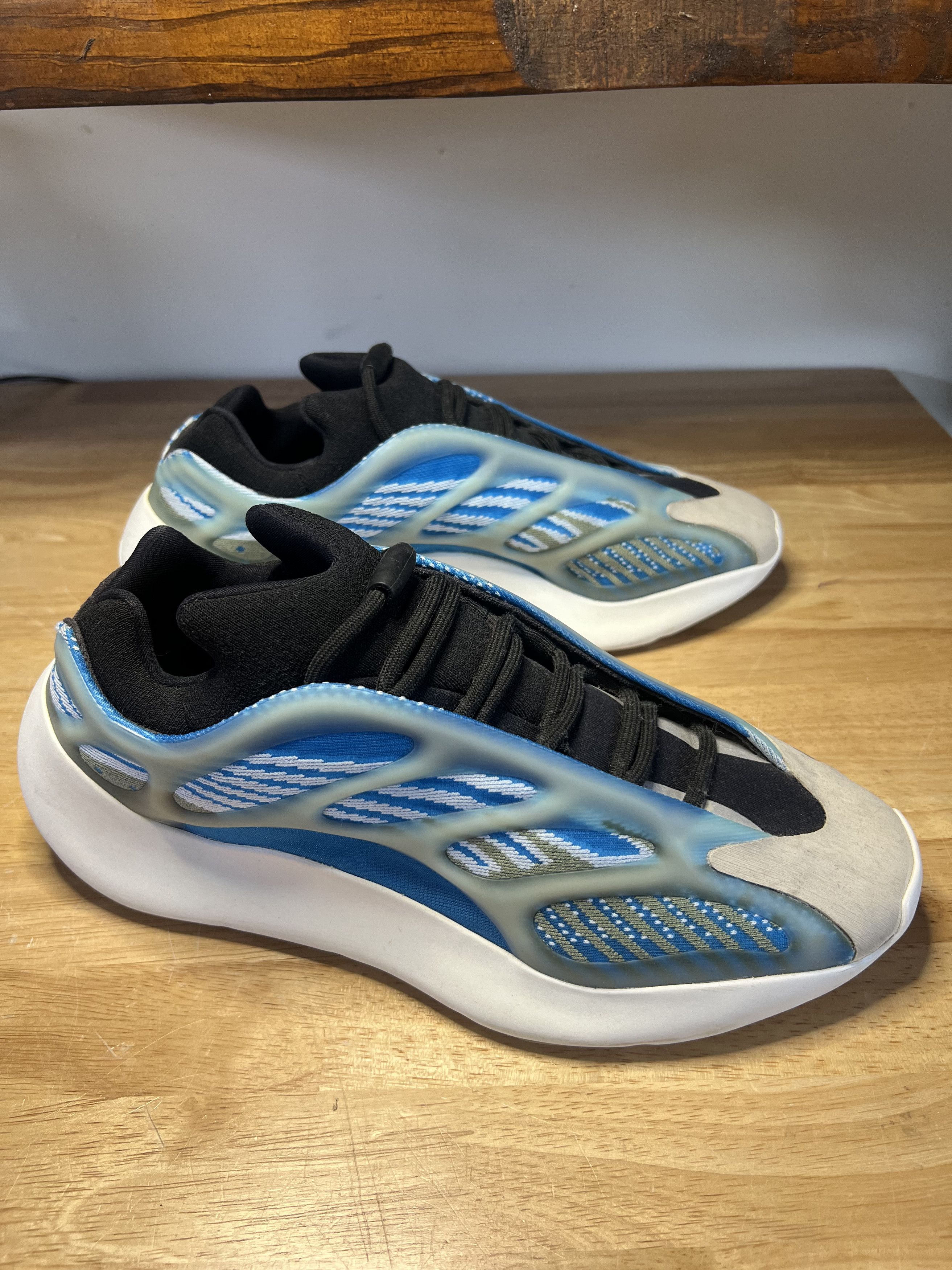 Adidas adidas Yeezy 700 V3 Arzareth (Blue) - US Mens Size 9.5 Size US 9.5 / EU 42-43 - 2 Thumbnail