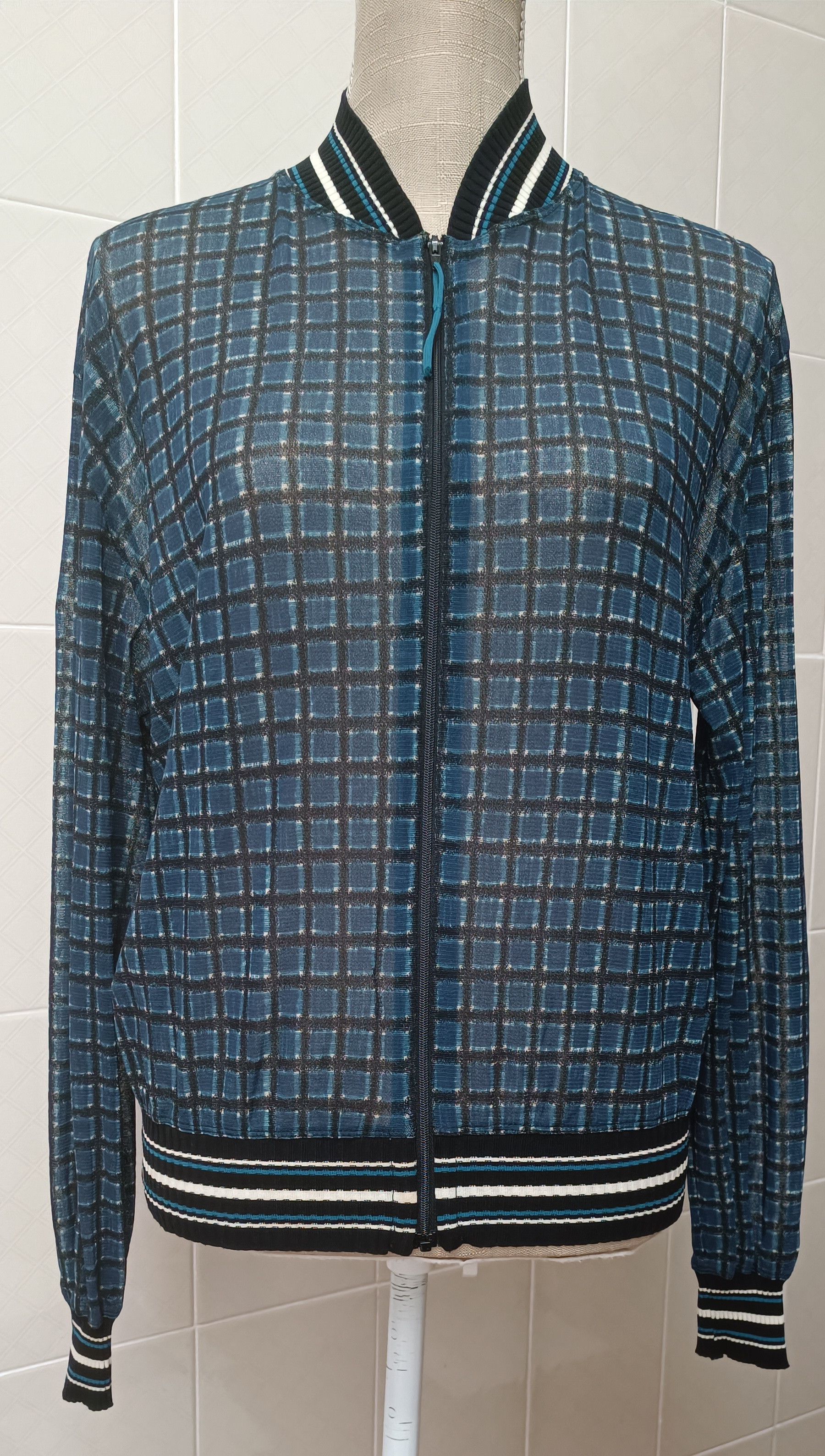 SS1999 - Light jacket in nylon mesh with a checkered print