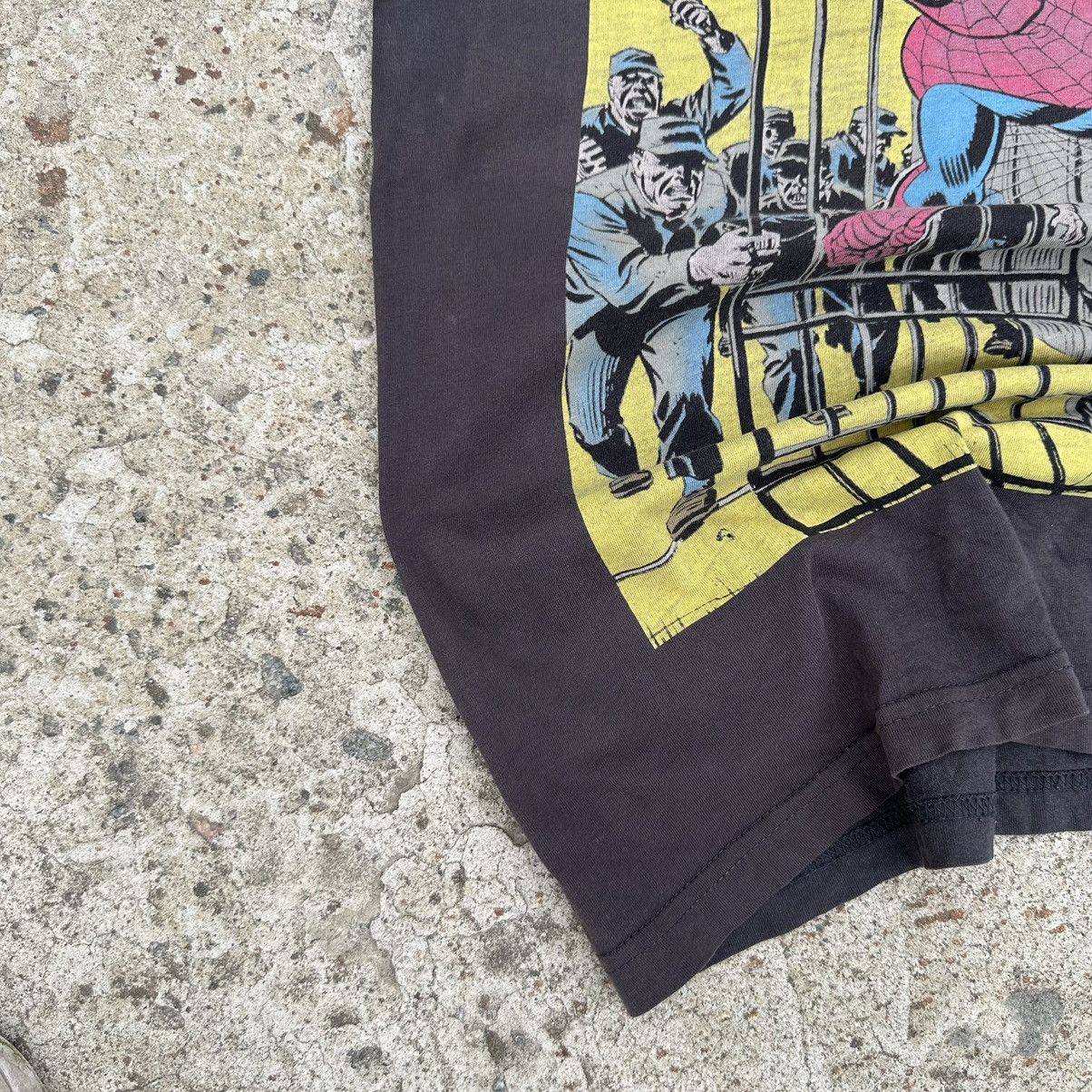 Marvel Comics × Vintage Vintage Marvel Comics T-shirts Spider Man Big Logo Trashed Size US L / EU 52-54 / 3 - 6 Thumbnail
